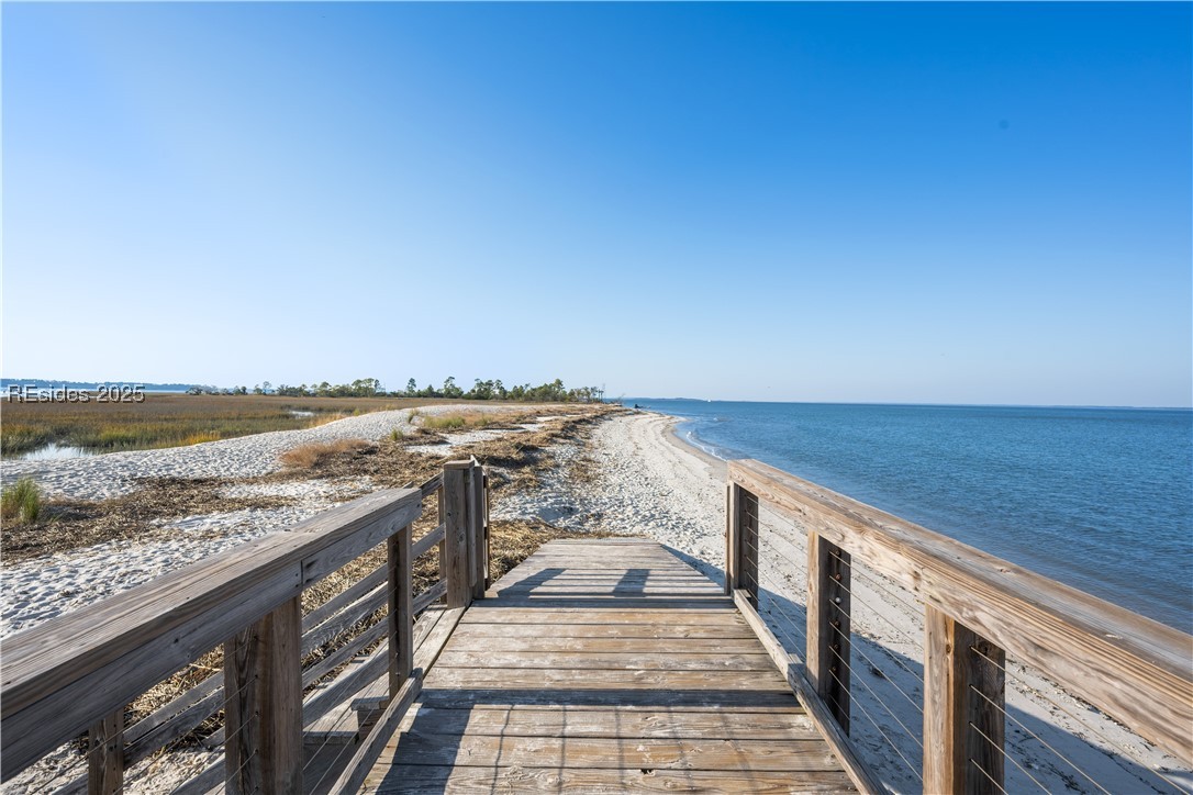 15 Oyster Bay Place