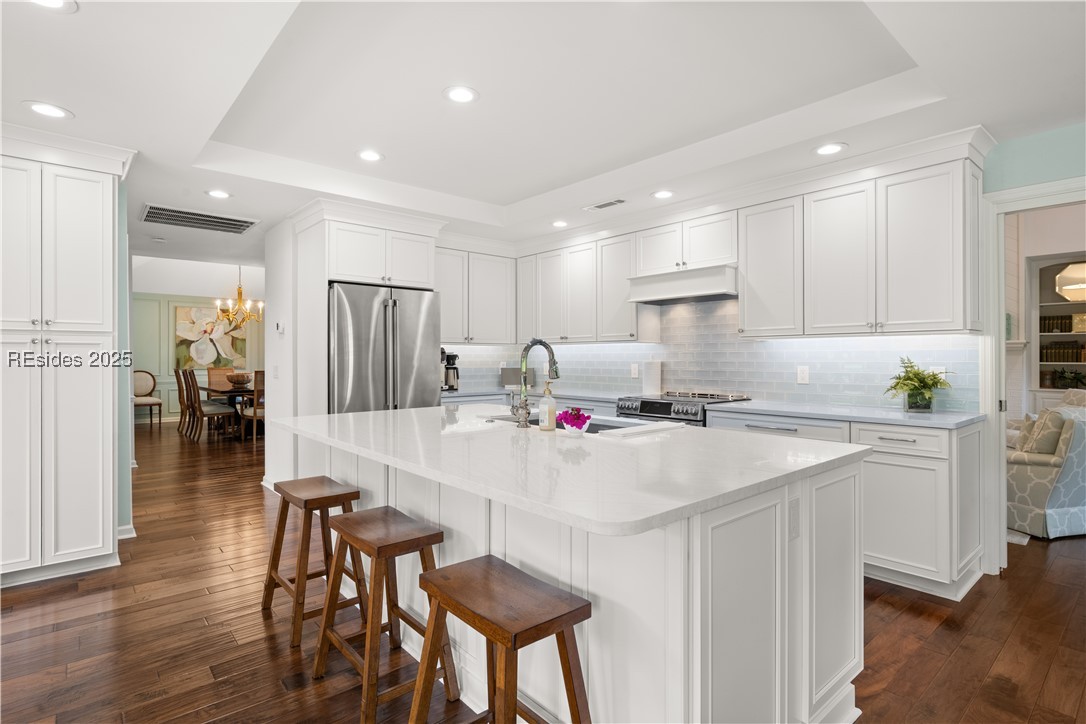 17 Oyster Bay Place