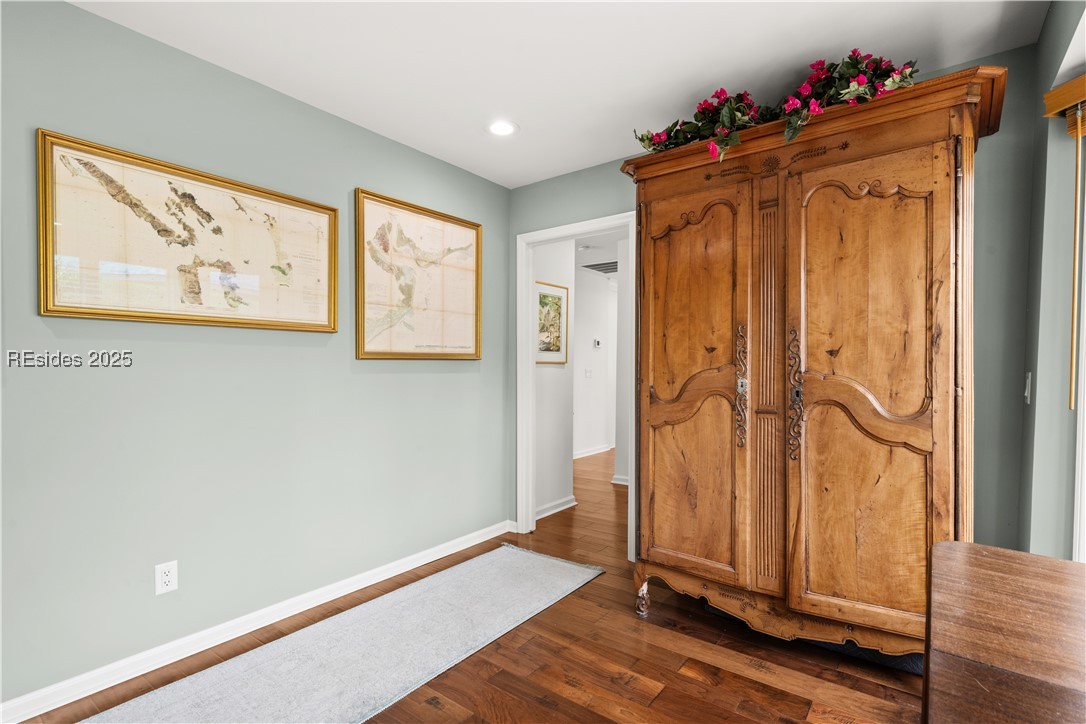 17 Oyster Bay Place