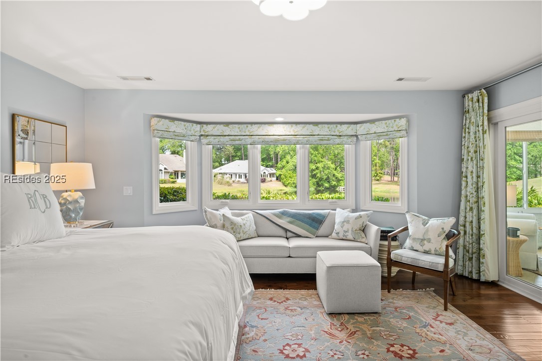 17 Oyster Bay Place