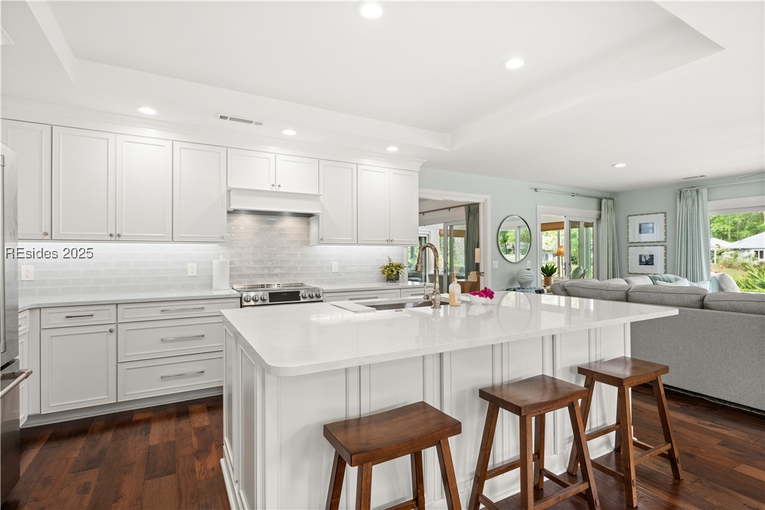 17 Oyster Bay Place