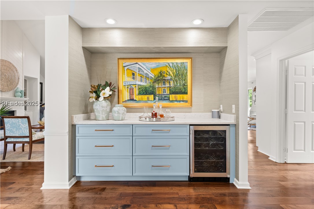 17 Oyster Bay Place