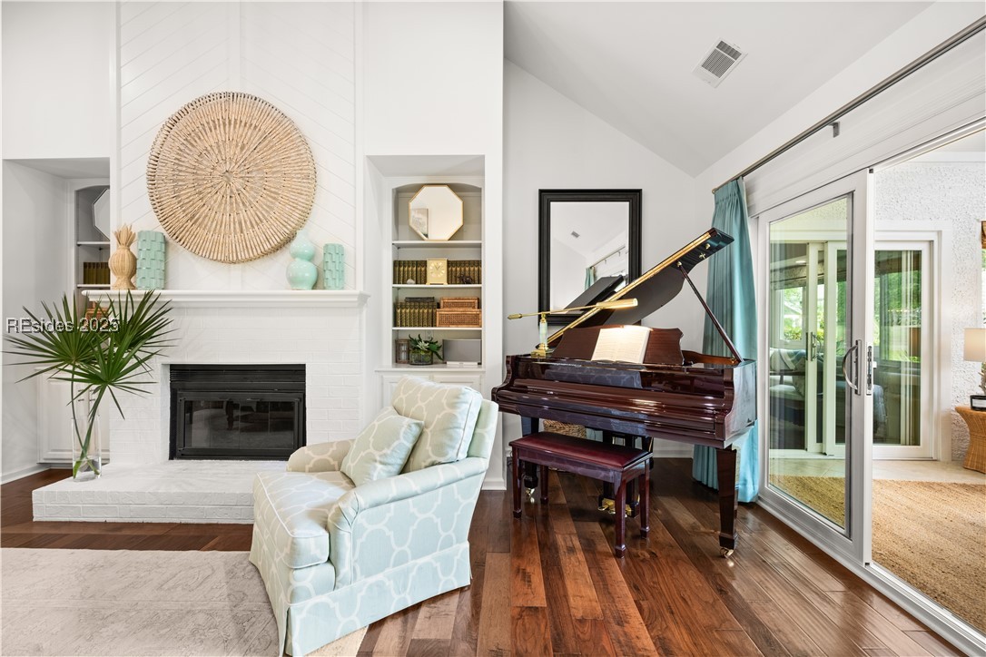 17 Oyster Bay Place