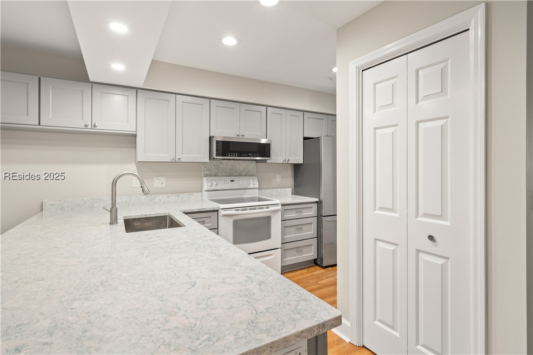 50 Yacht Cove Drive Unit: 411