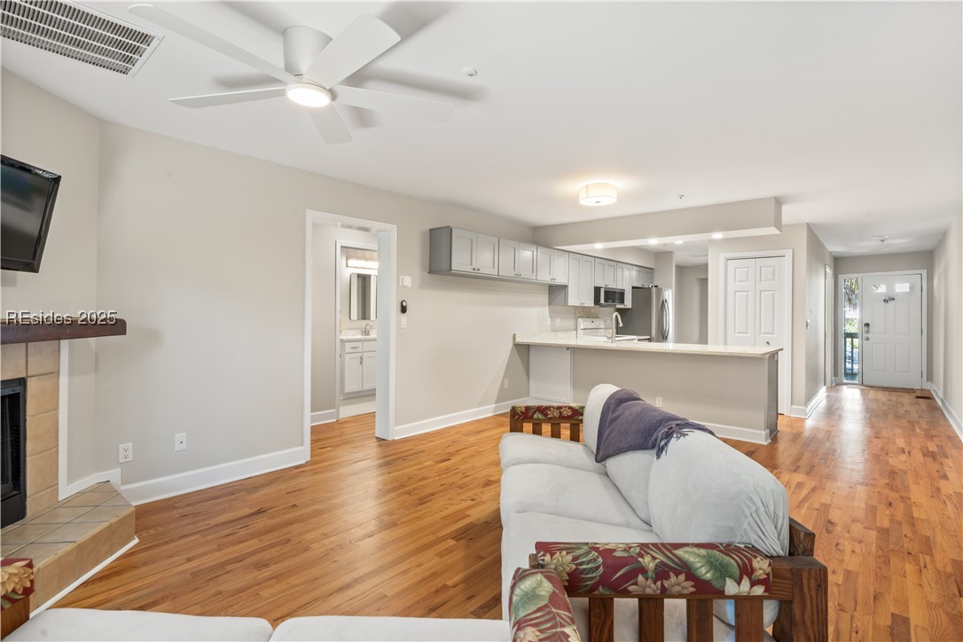 50 Yacht Cove Drive Unit: 411