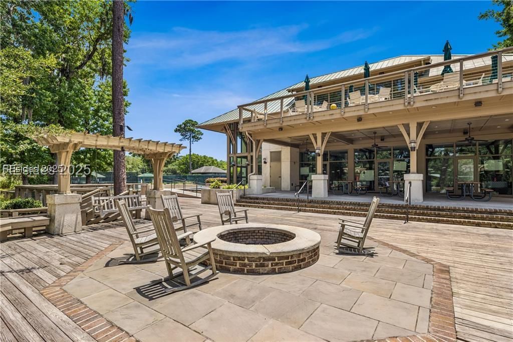 1 High Bluff Road Unit: 2006