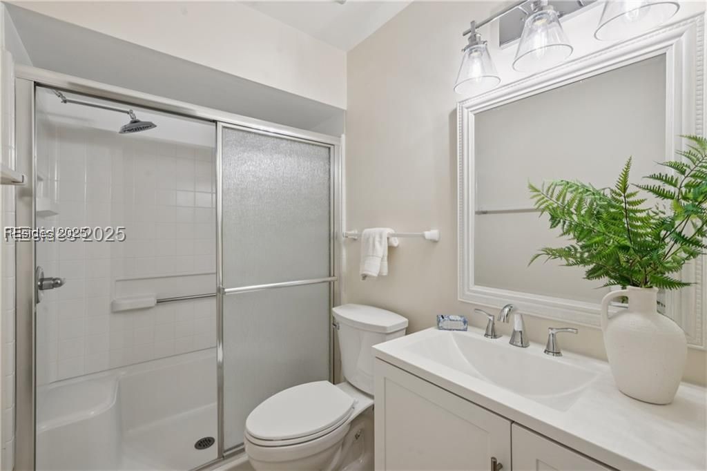 1 High Bluff Road Unit: 2006