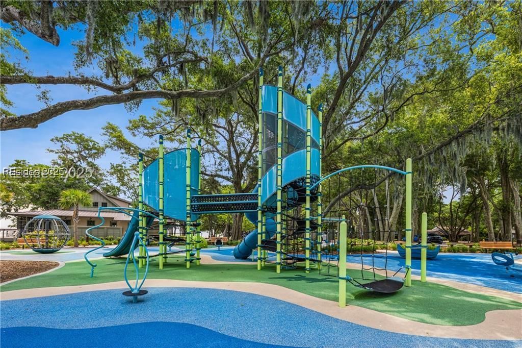 1 High Bluff Road Unit: 2006