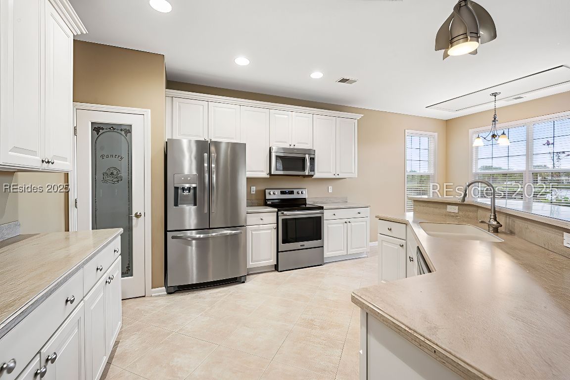 204 Argo Circle