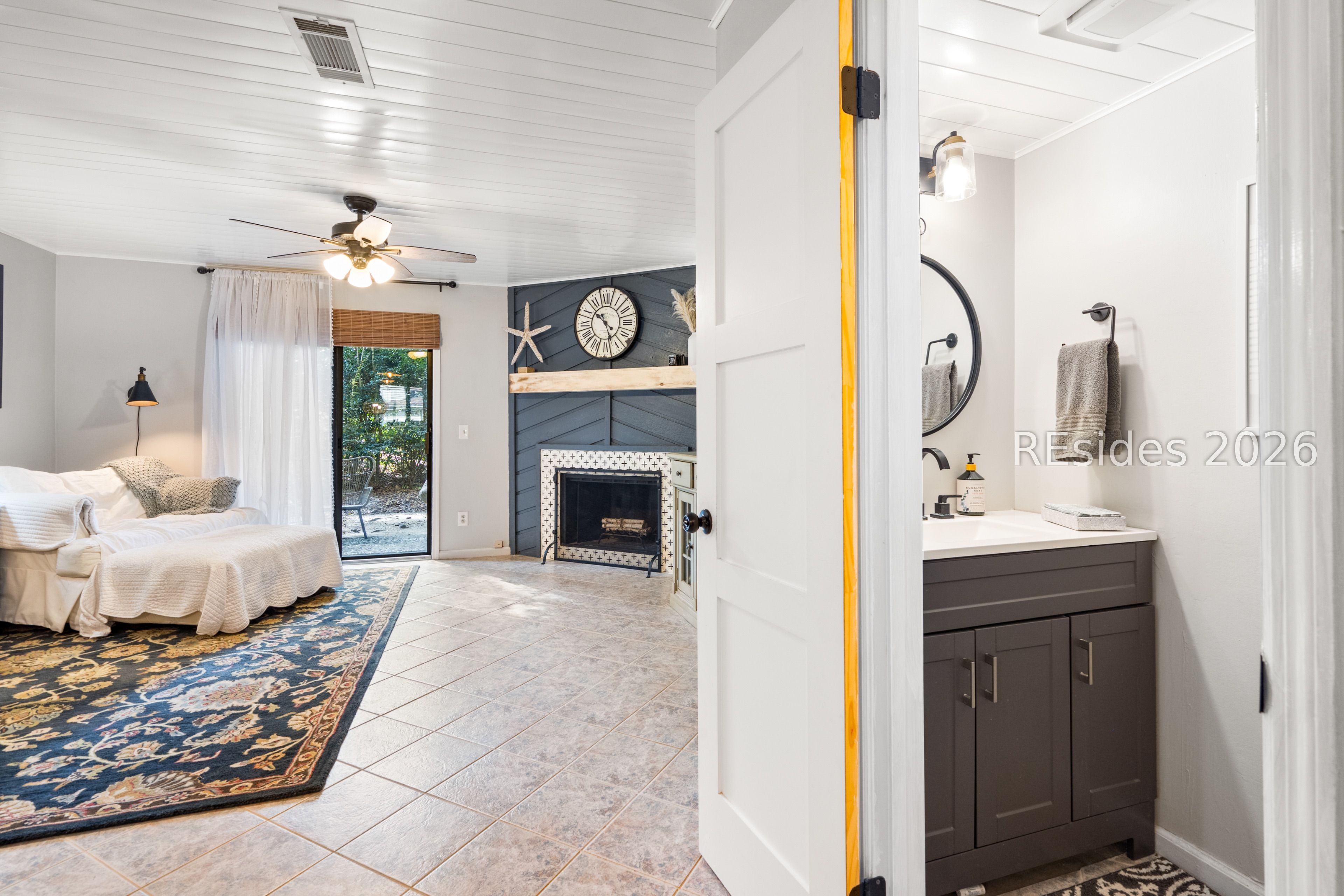 96 Mathews Drive Unit: APT 164