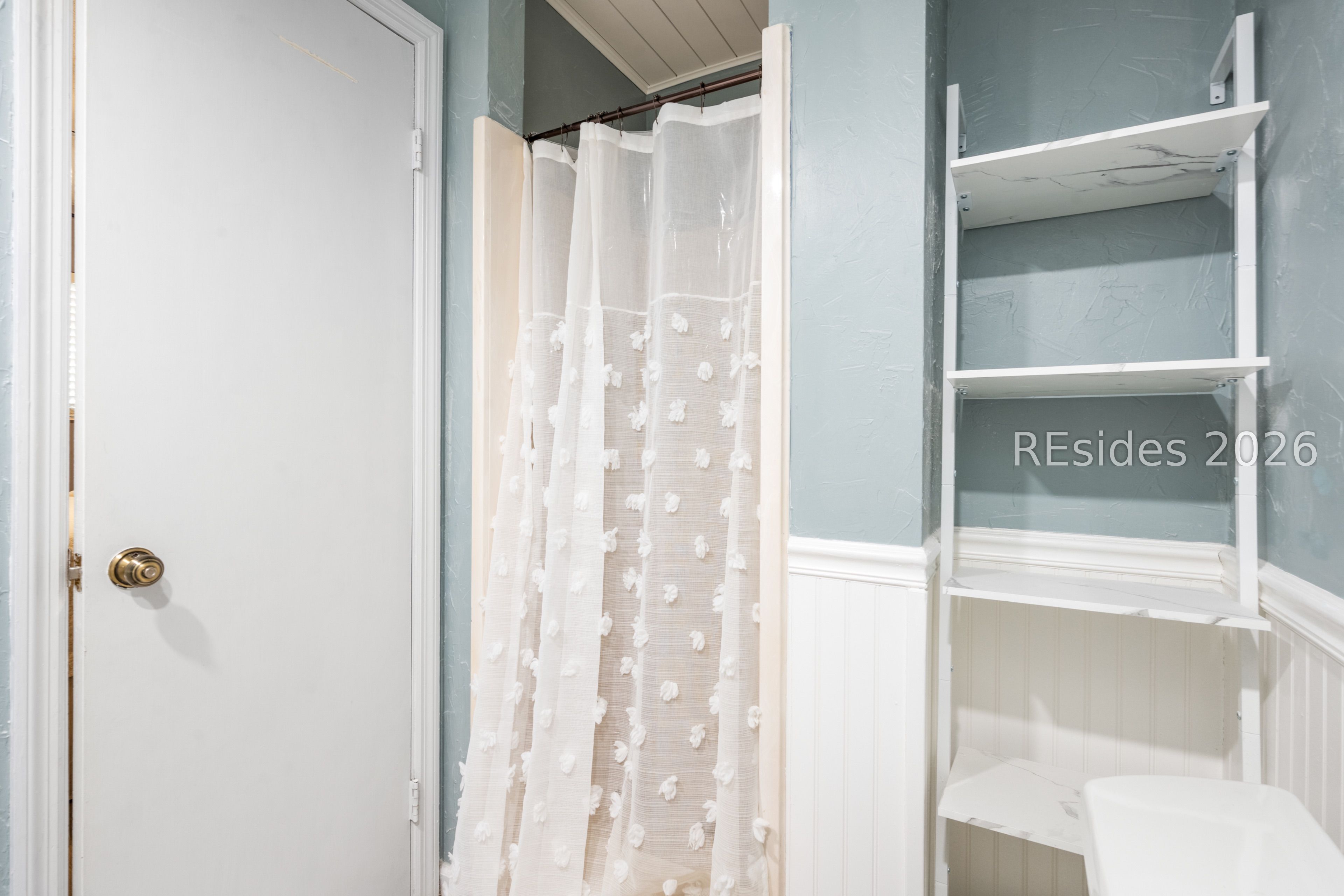 96 Mathews Drive Unit: APT 164