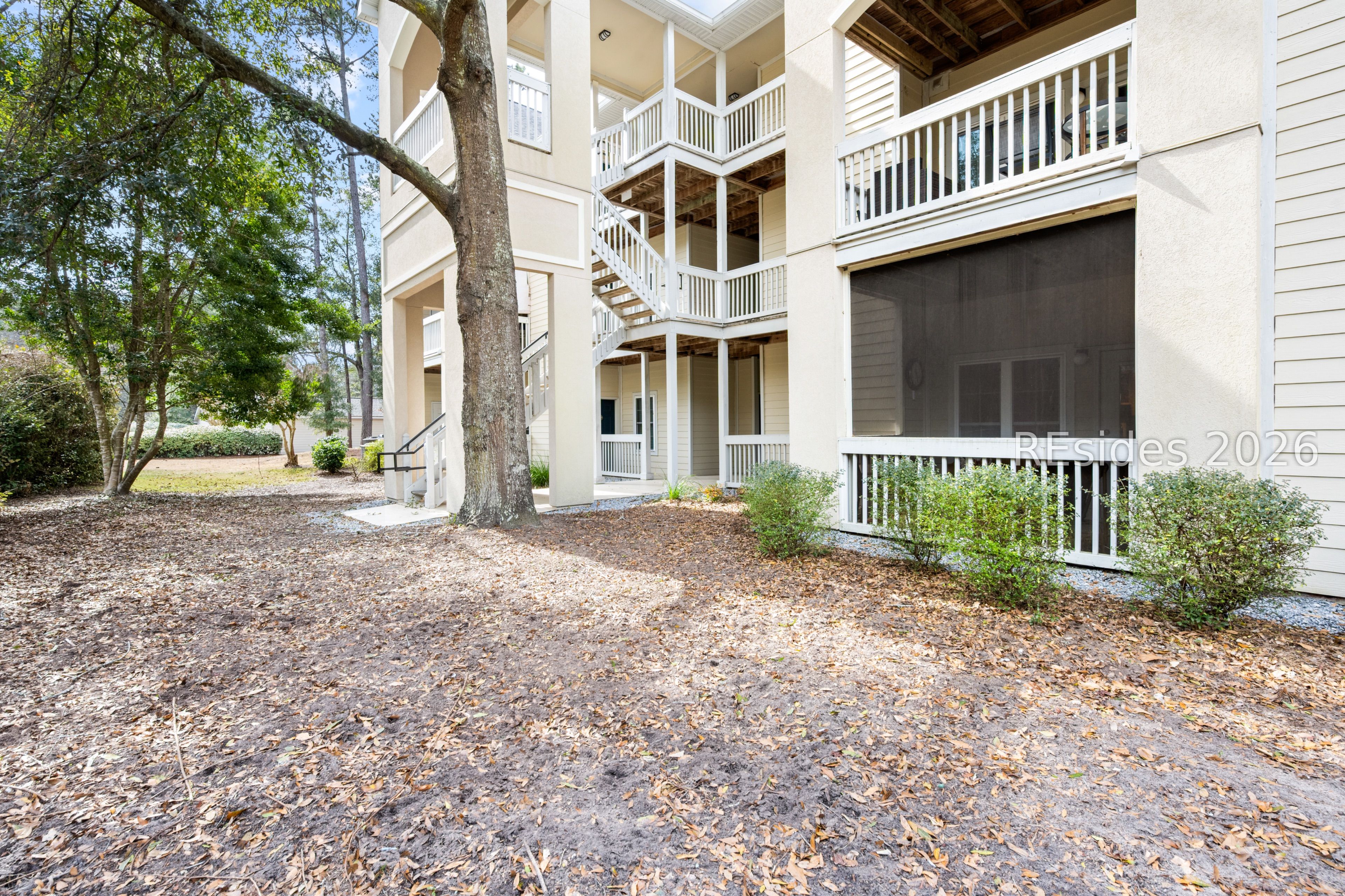 380 Marshland Road Unit: APT J14