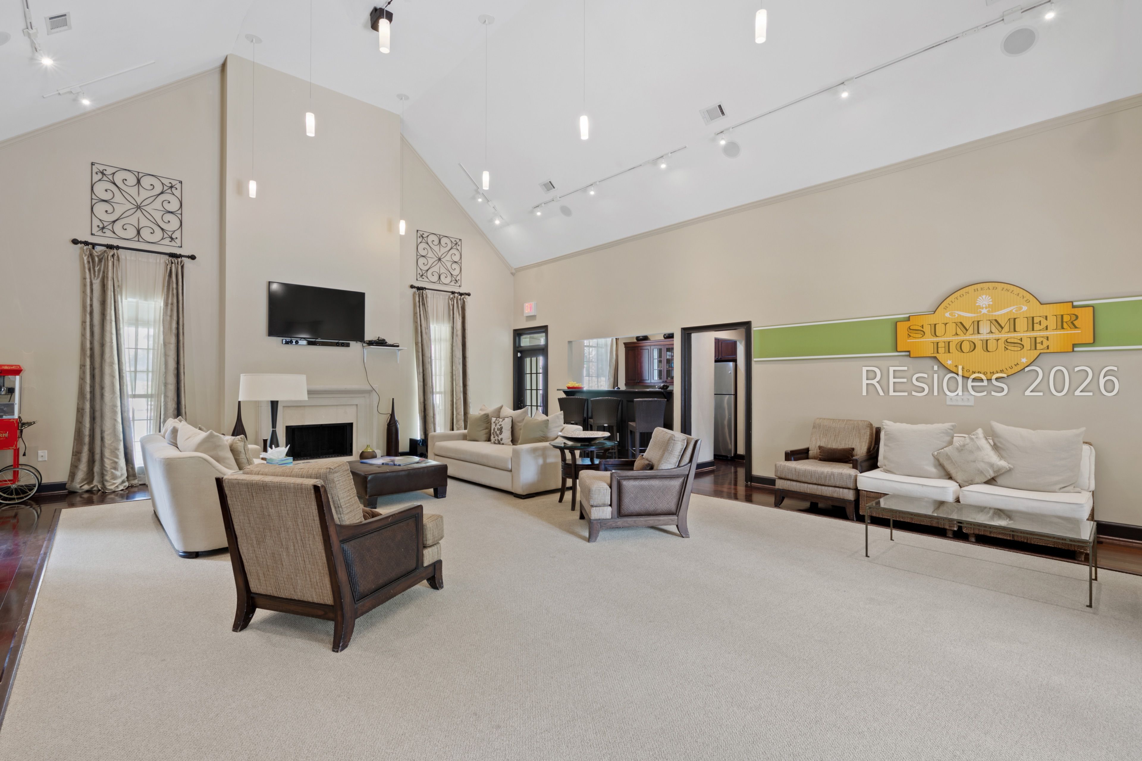 380 Marshland Road Unit: APT J14