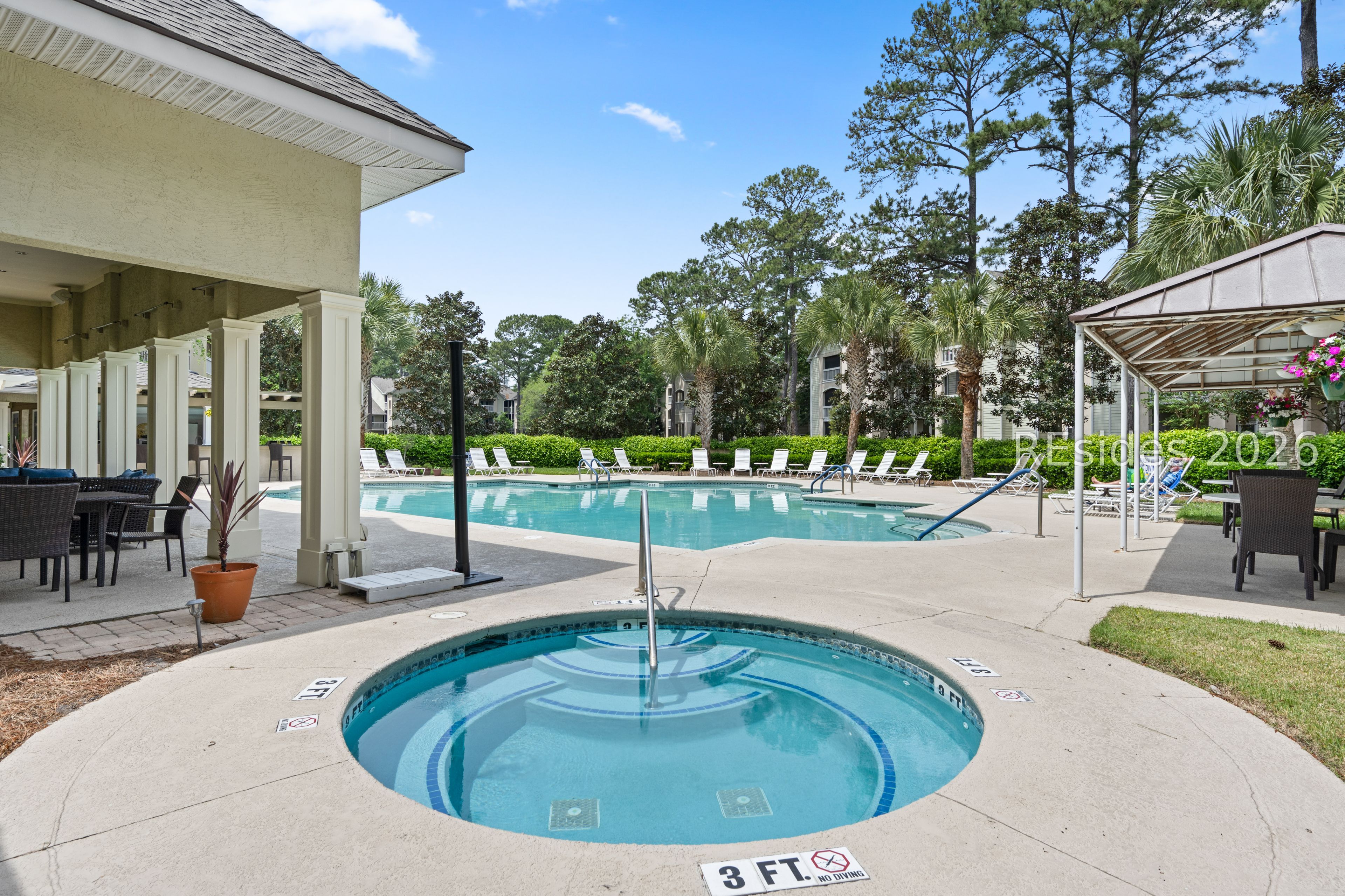 380 Marshland Road Unit: J14