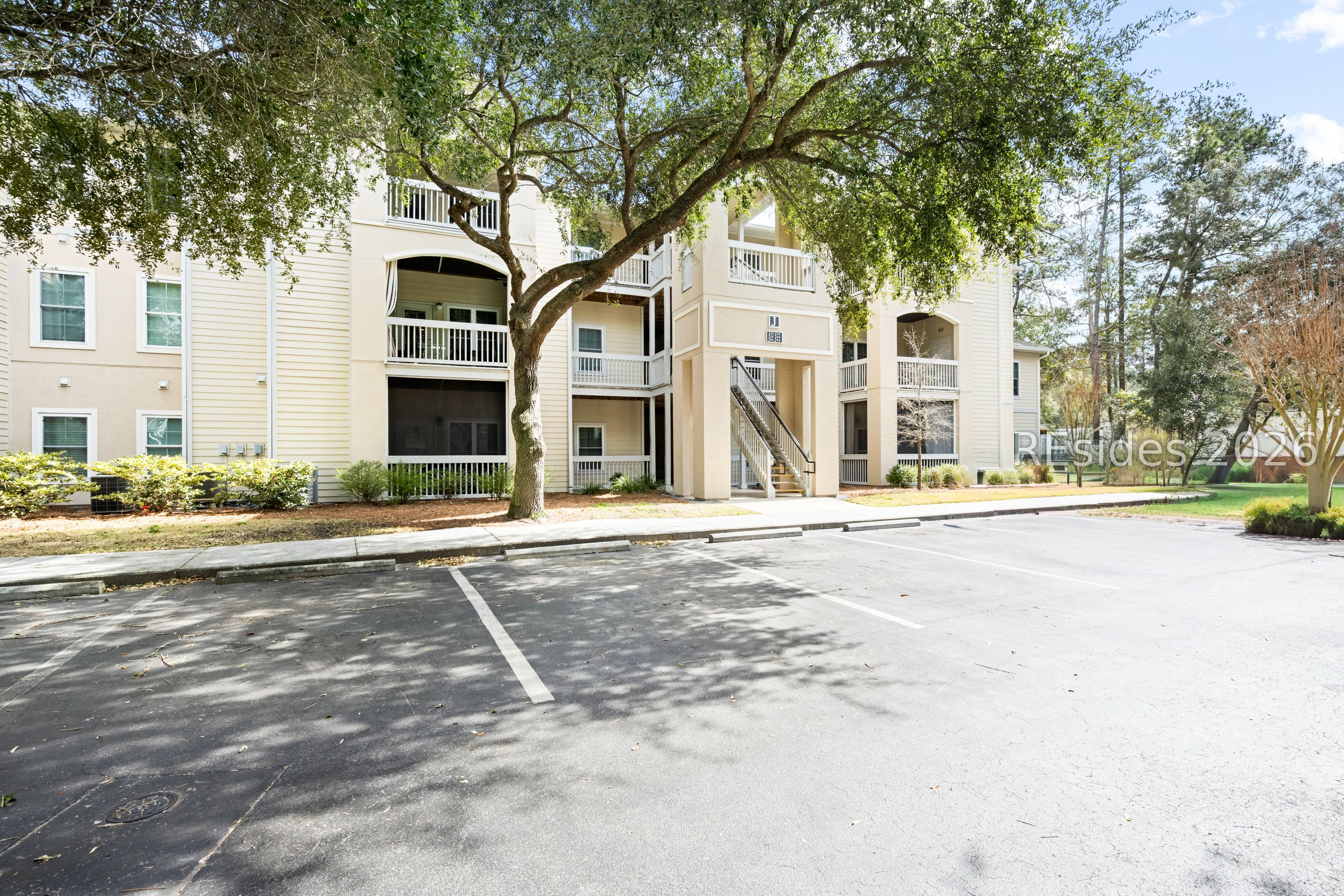 380 Marshland Road Unit: J14