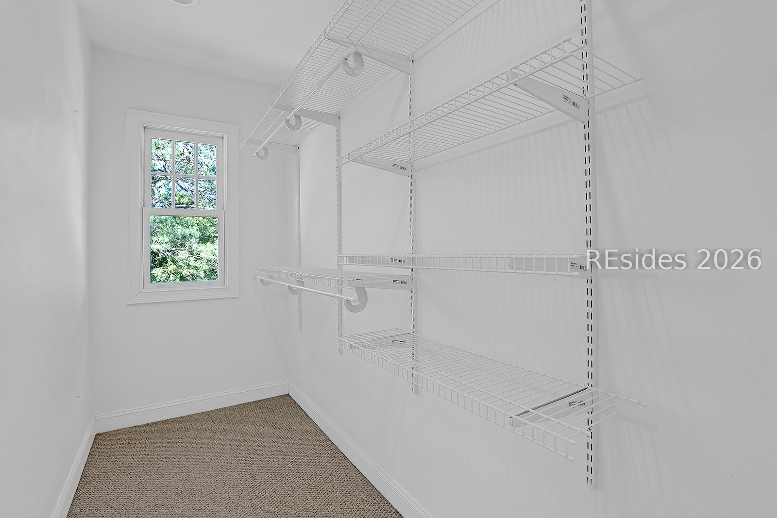 4 Hidden Lake Court