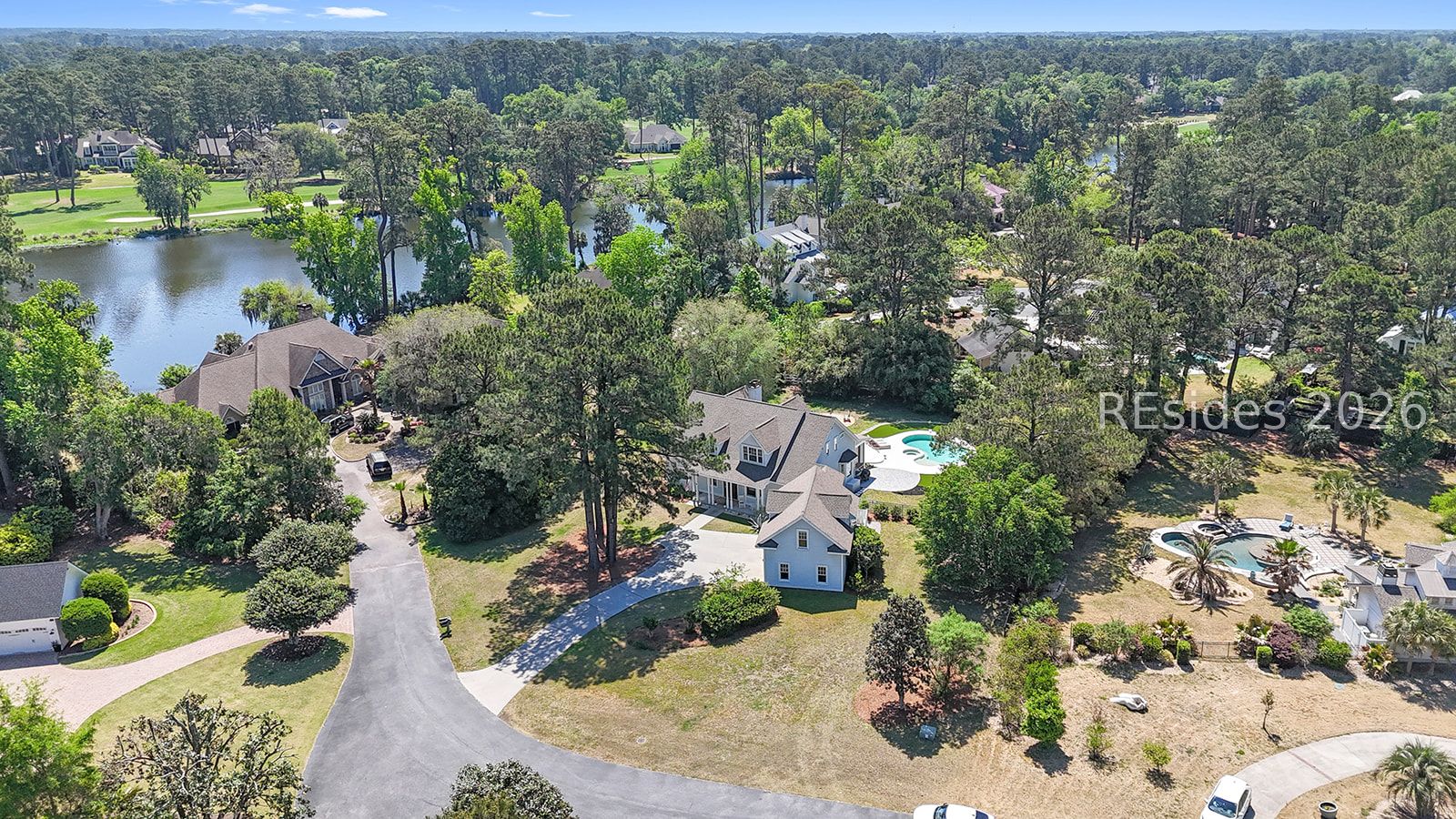 4 Hidden Lake Court