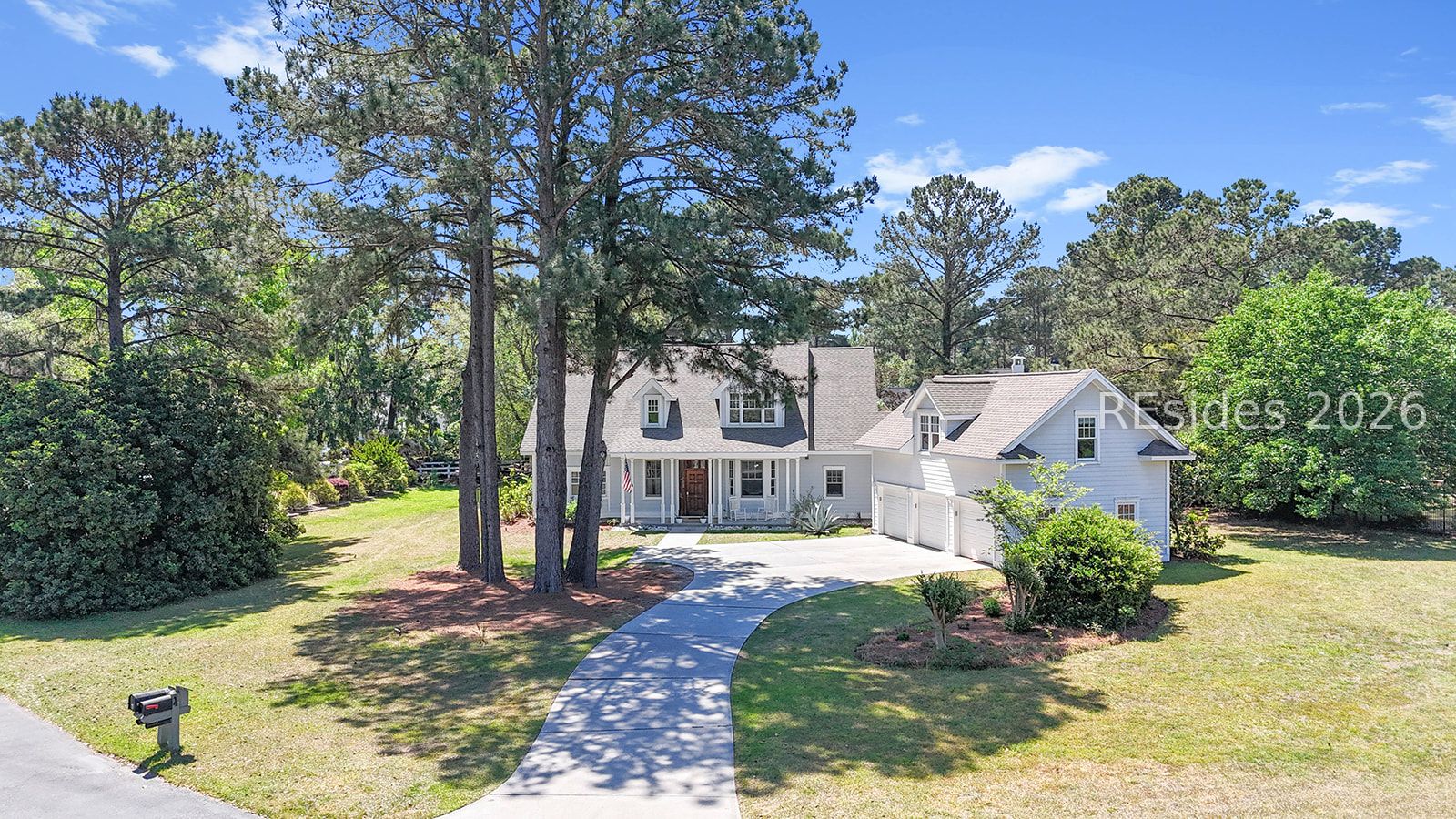 4 Hidden Lake Court