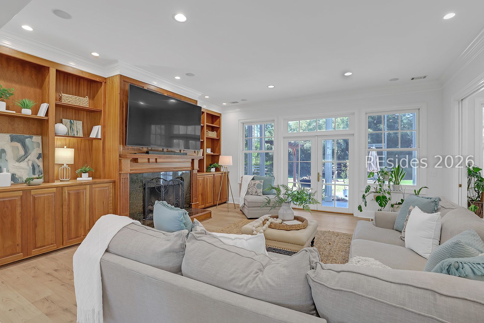 4 Hidden Lake Court