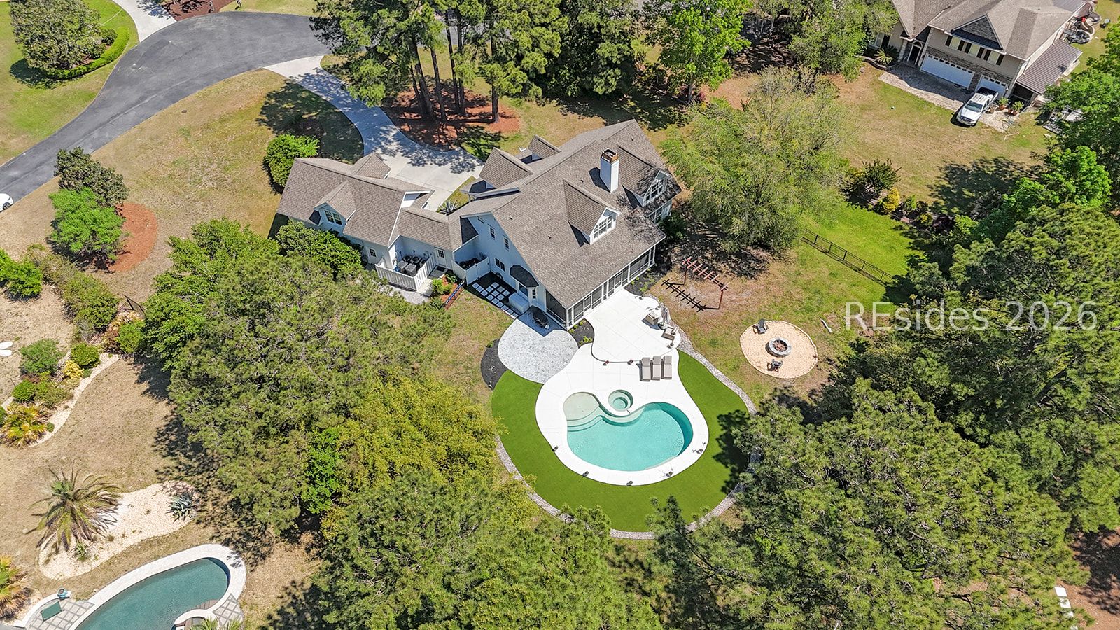 4 Hidden Lake Court