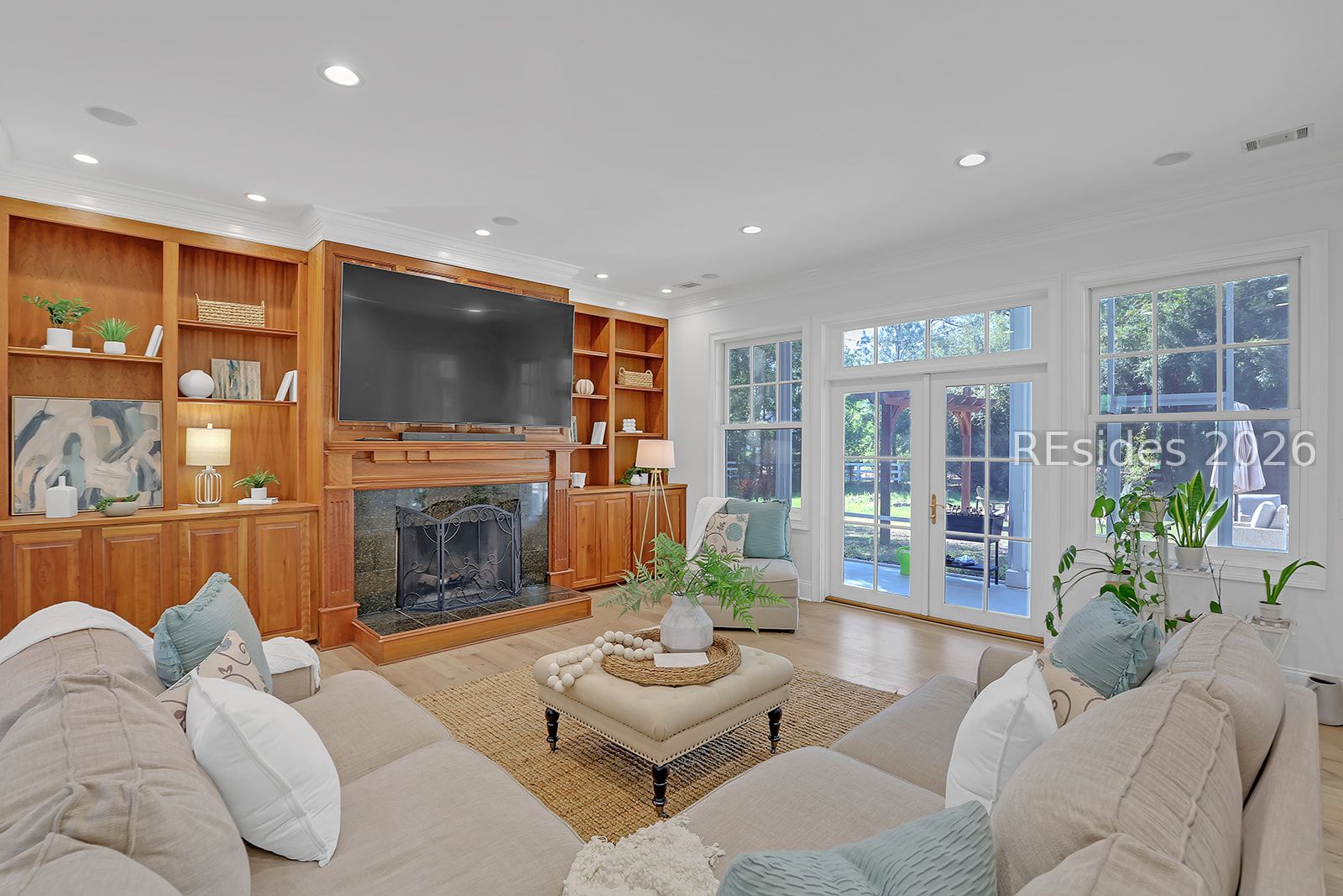4 Hidden Lake Court
