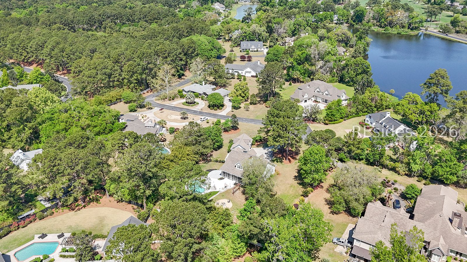 4 Hidden Lake Court