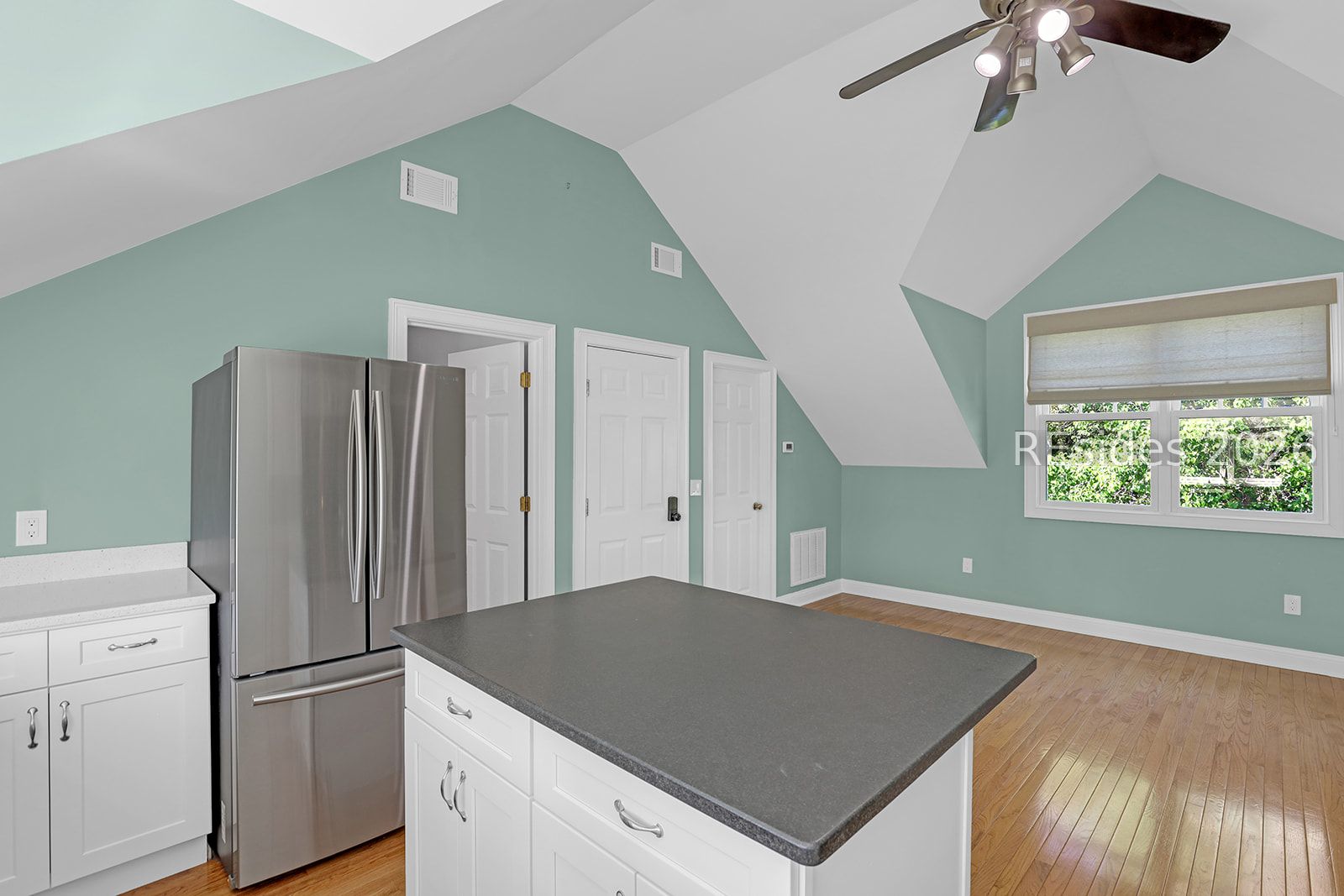 4 Hidden Lake Court