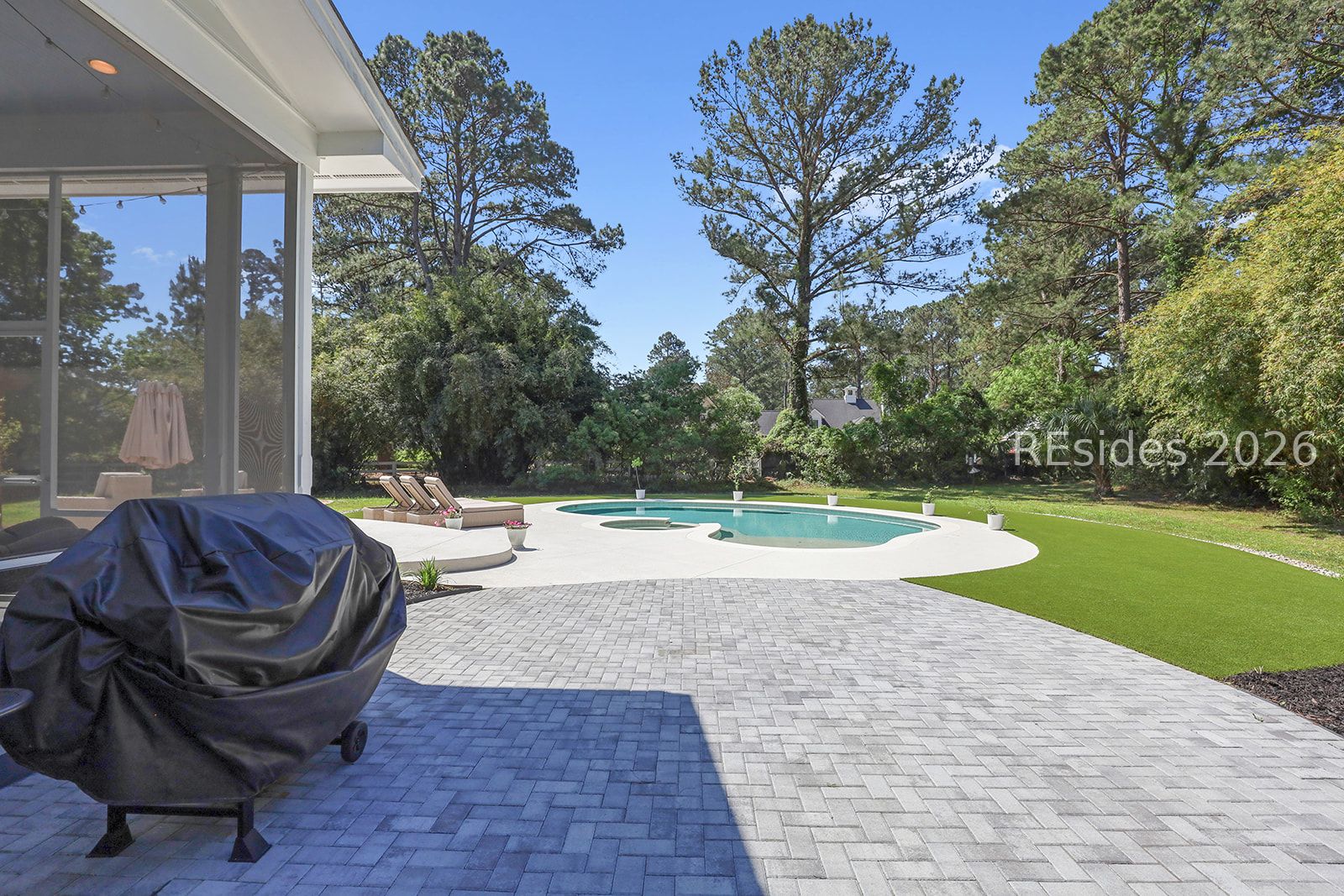 4 Hidden Lake Court