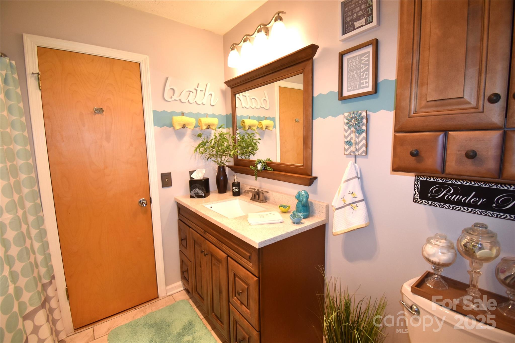 37 Hillside Drive E