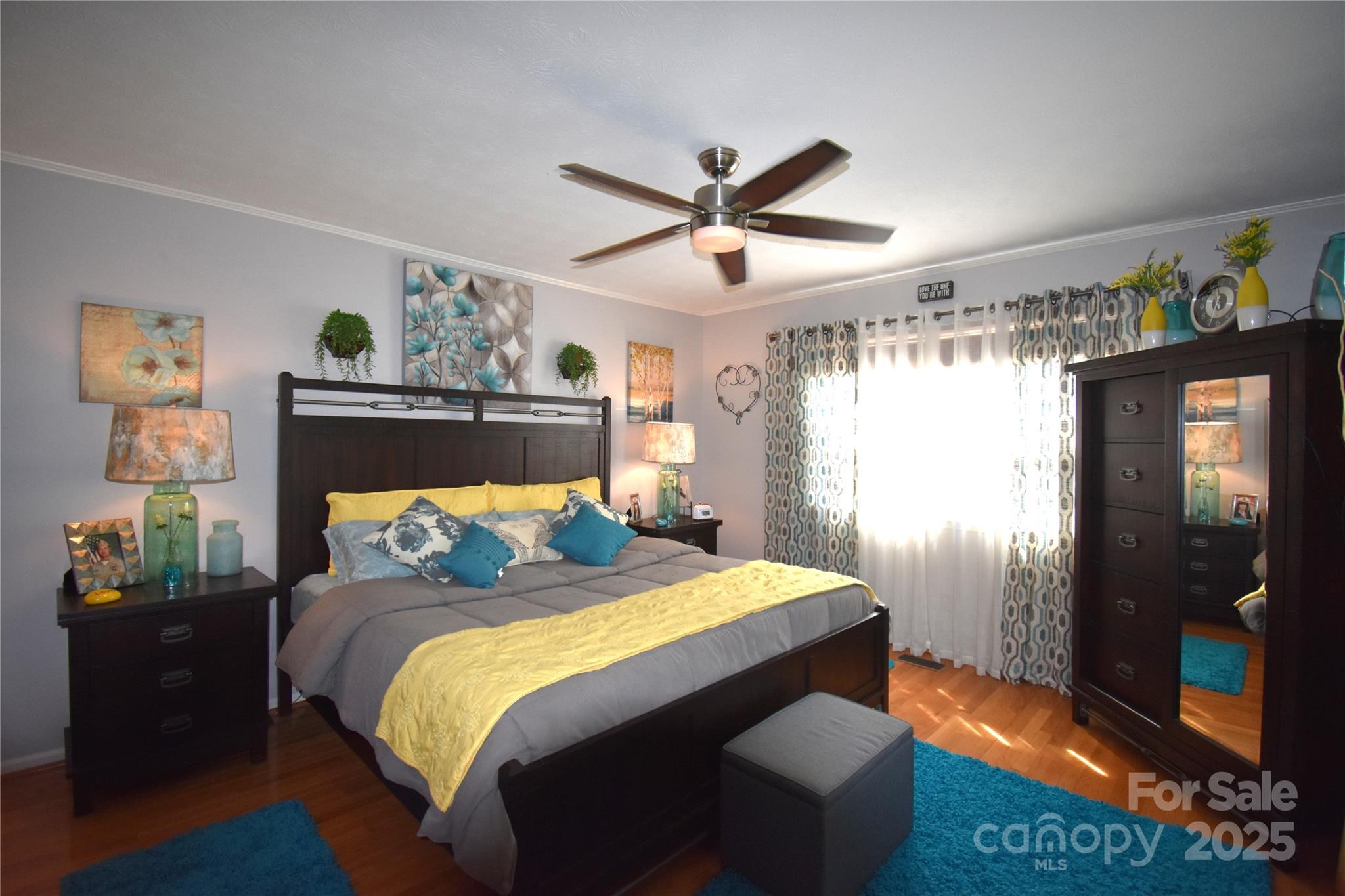 37 Hillside Drive E