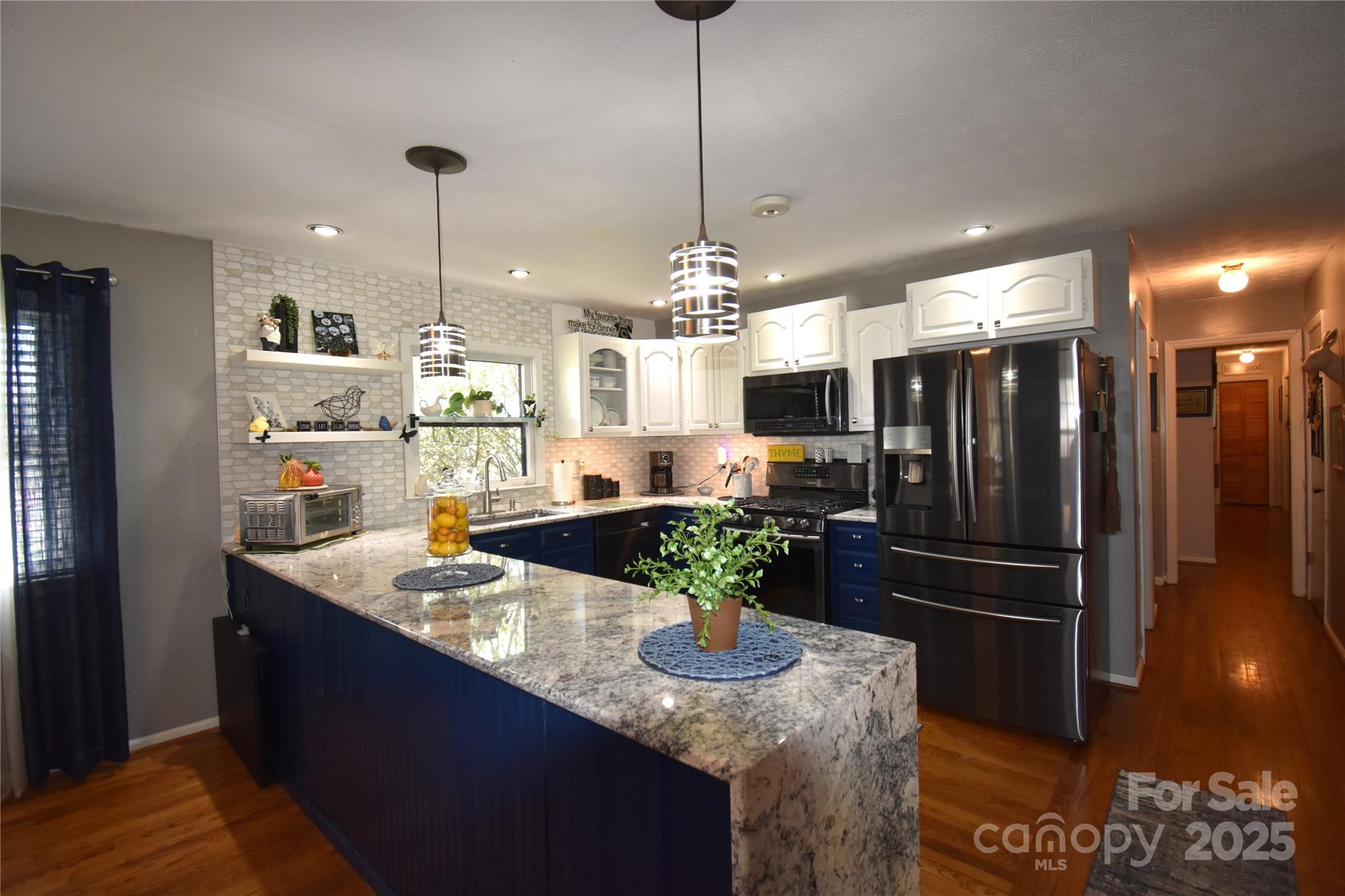 37 Hillside Drive E