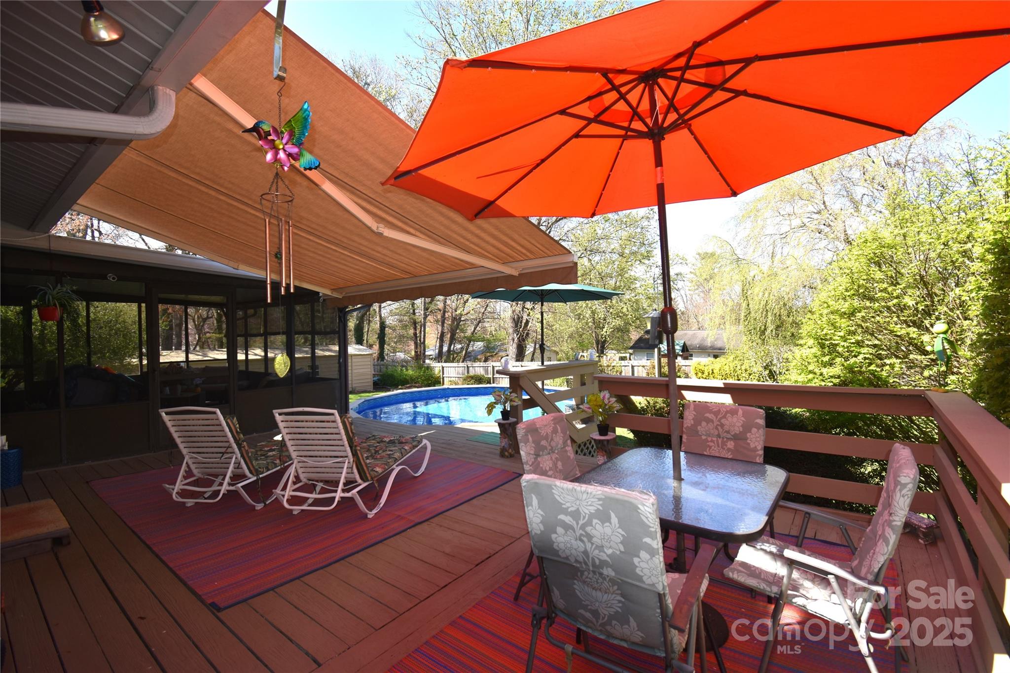37 Hillside Drive E