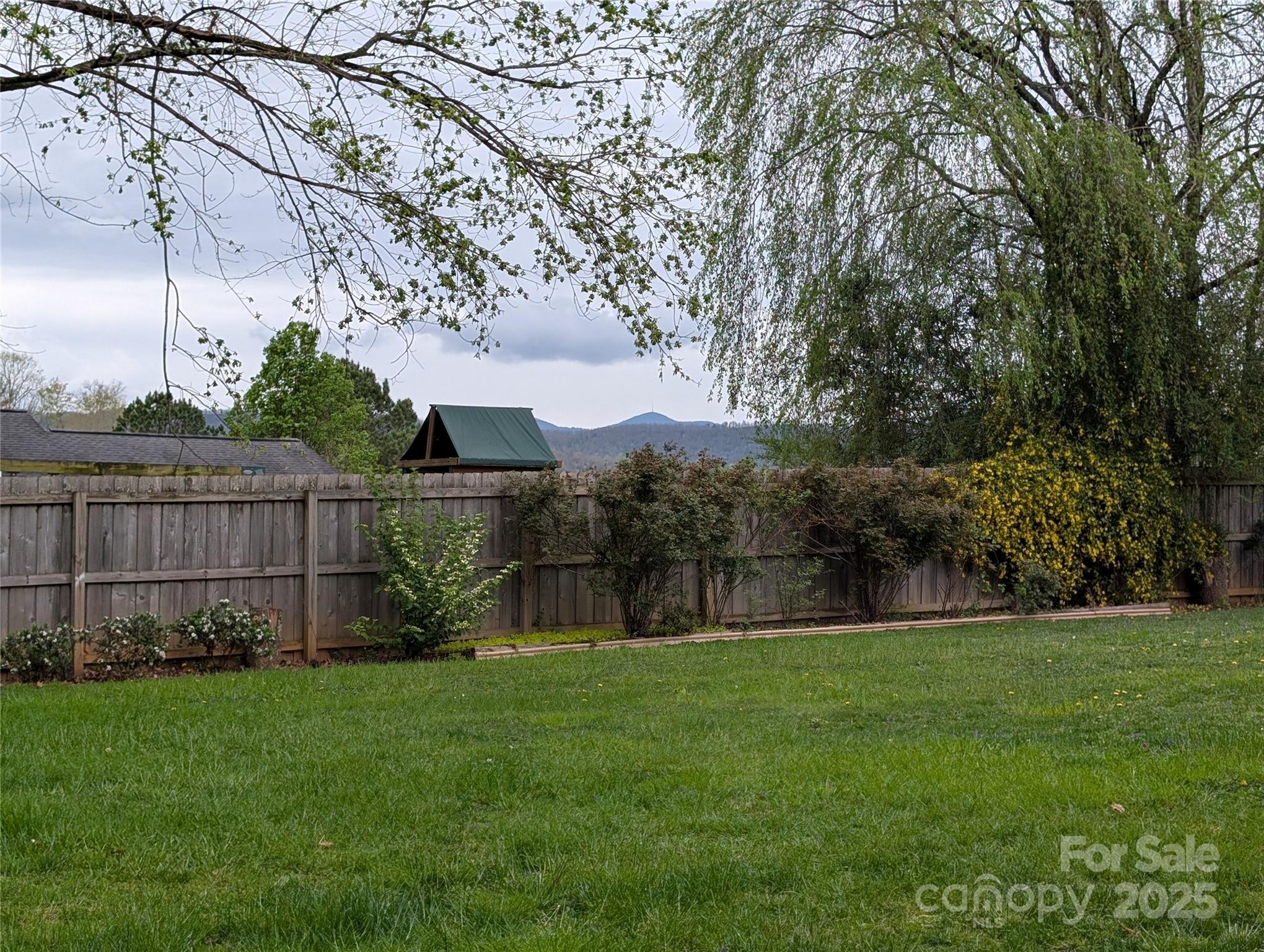 37 Hillside Drive E
