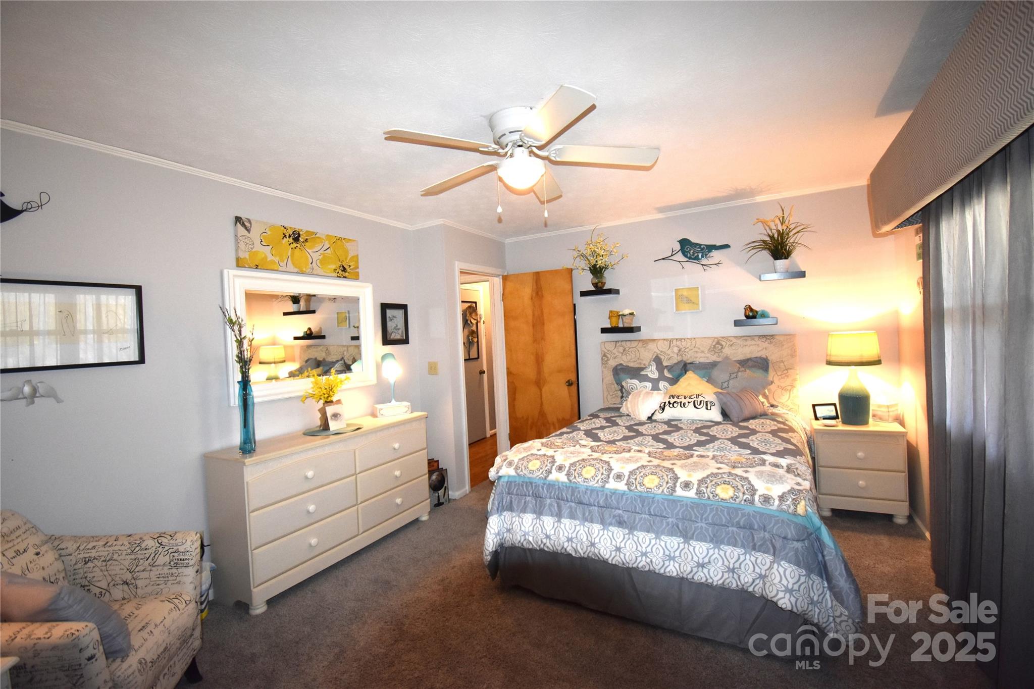 37 Hillside Drive E