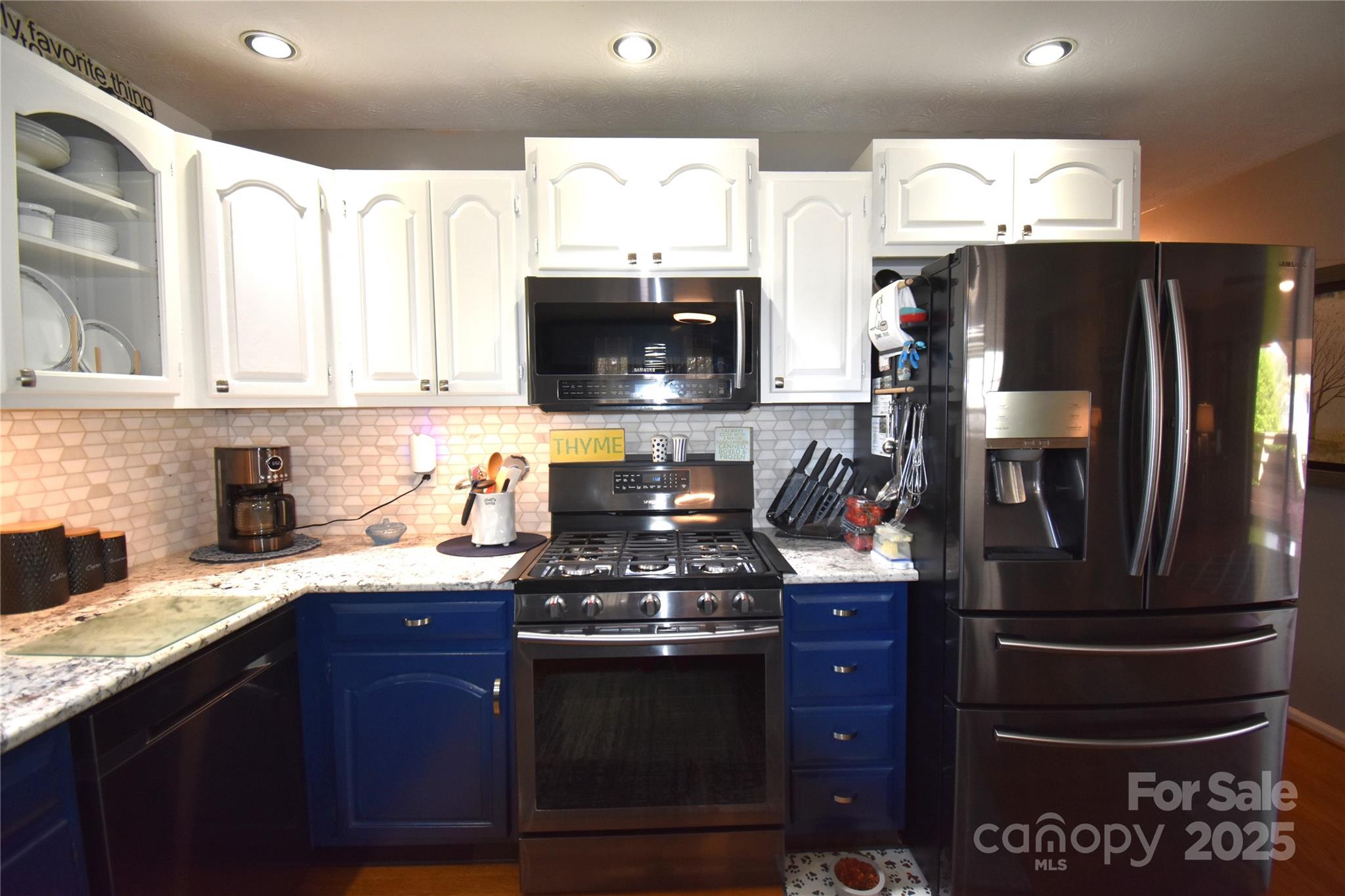 37 Hillside Drive E
