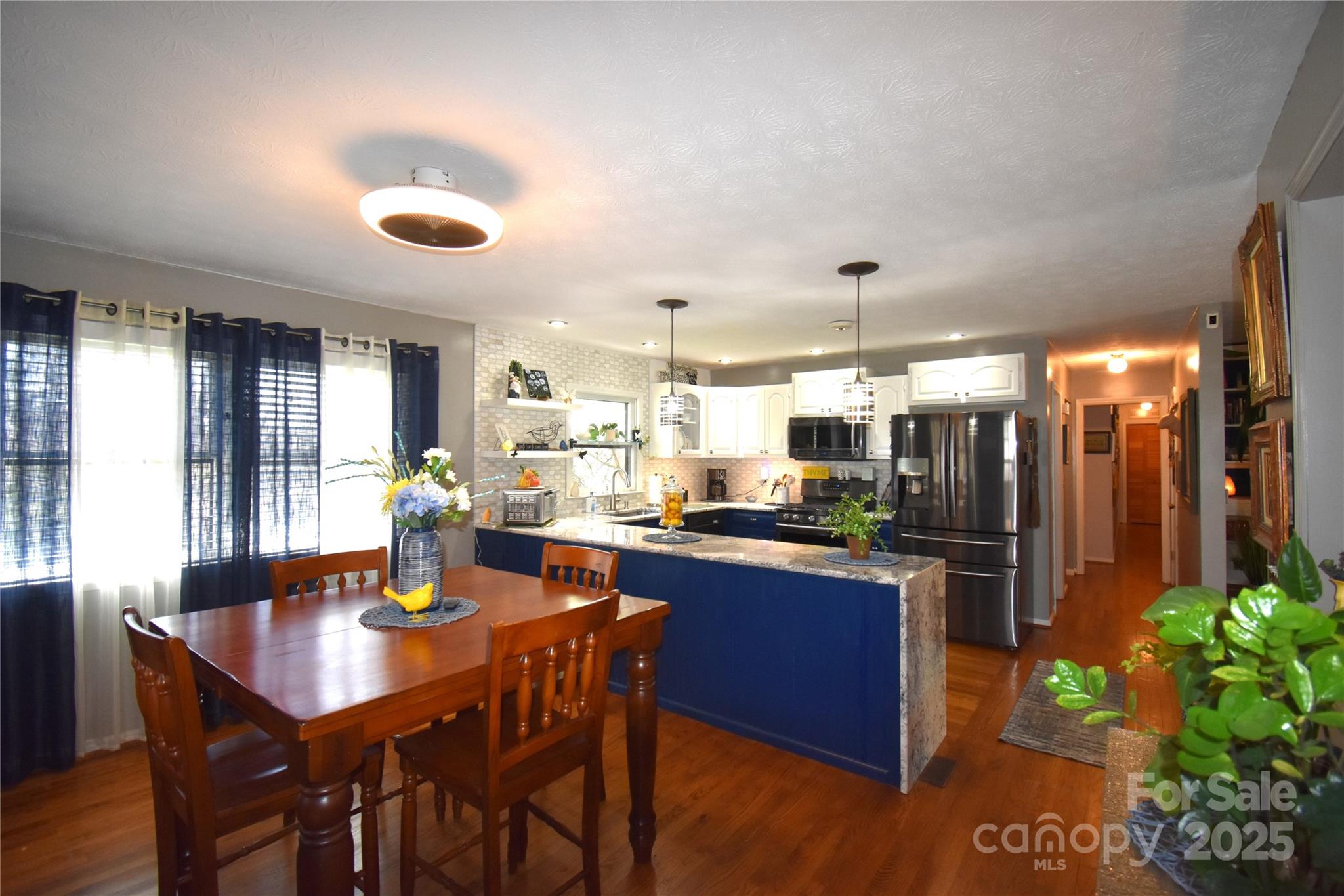 37 Hillside Drive E