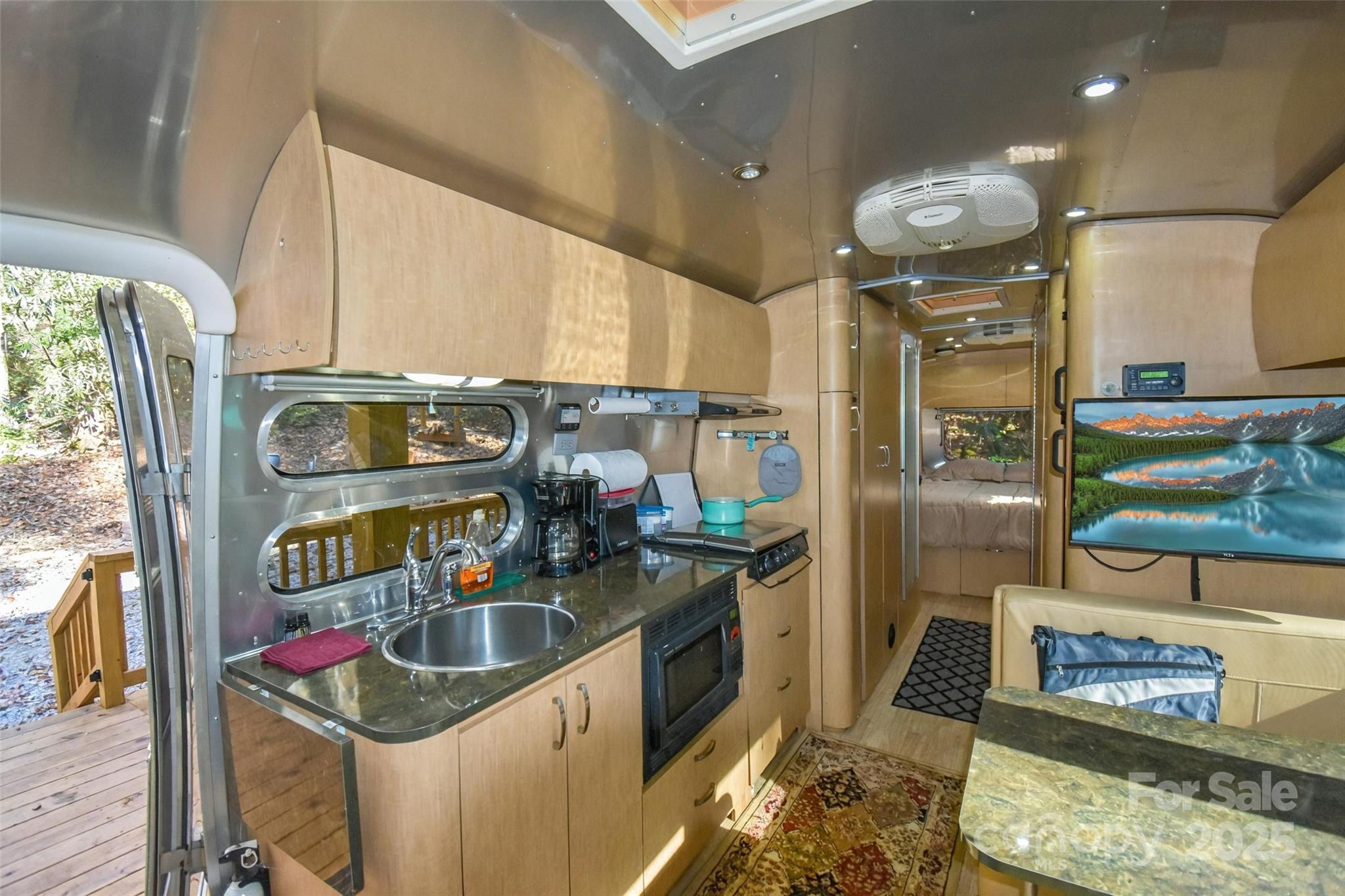 18748 Rosman Highway