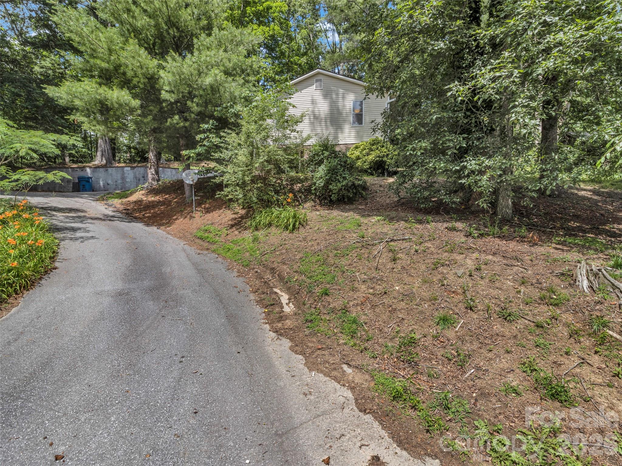 114 Elden Street