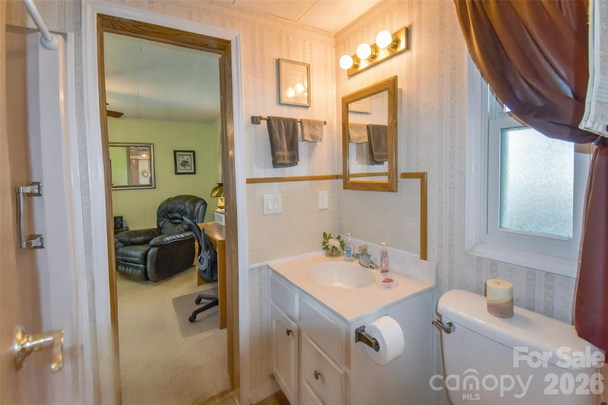 222 Cranbrook Circle