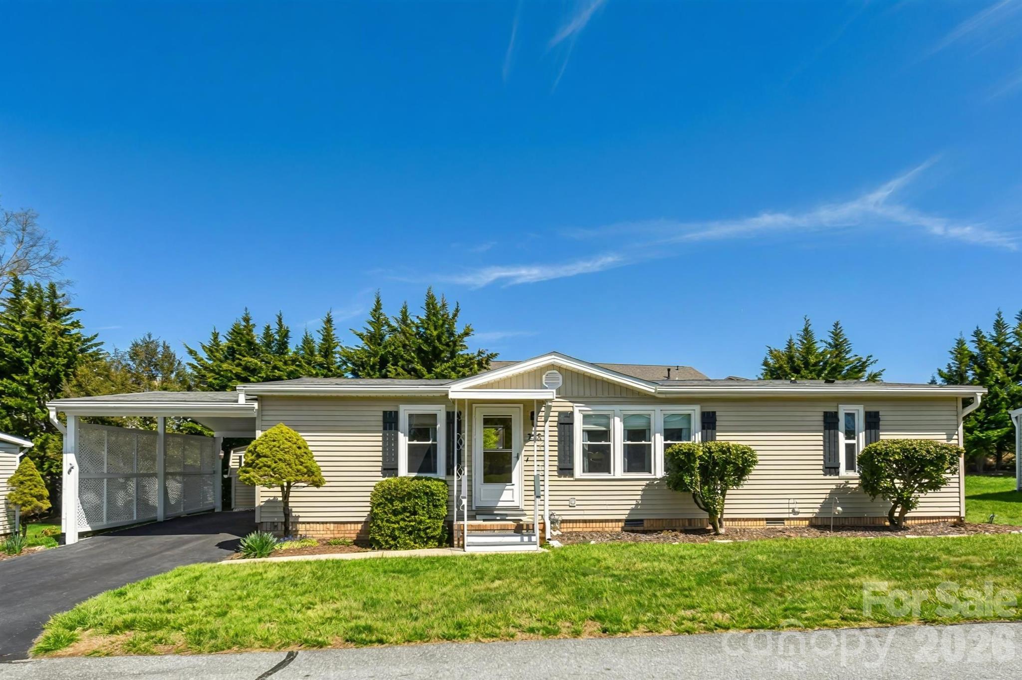 222 Cranbrook Circle