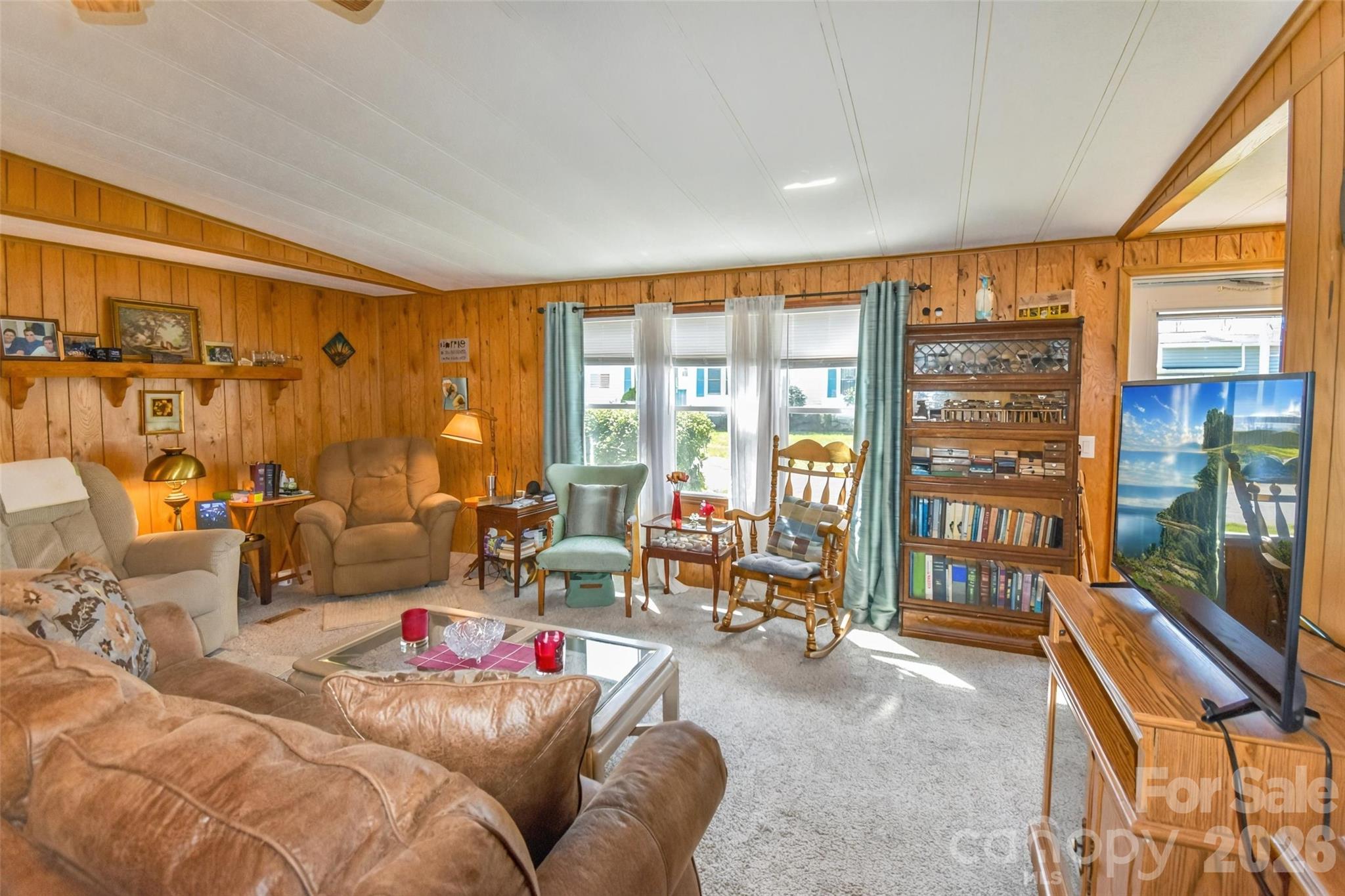 222 Cranbrook Circle