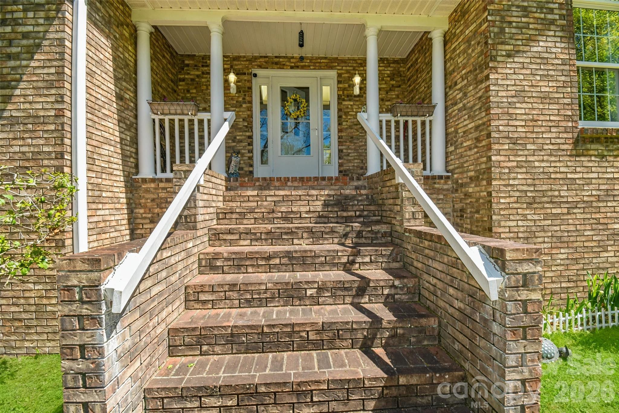 548 Thunder Road