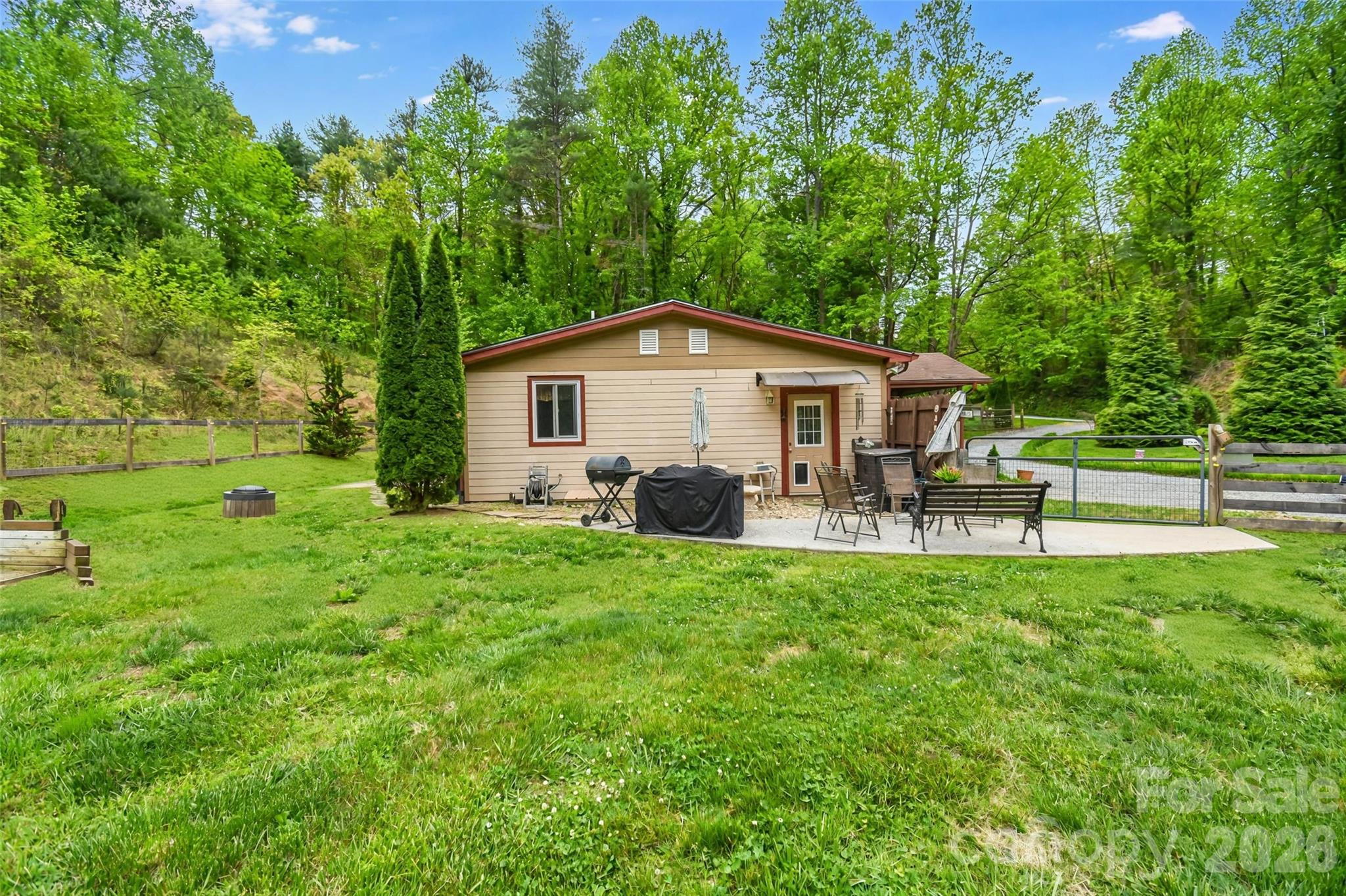 945 N Country Club Road