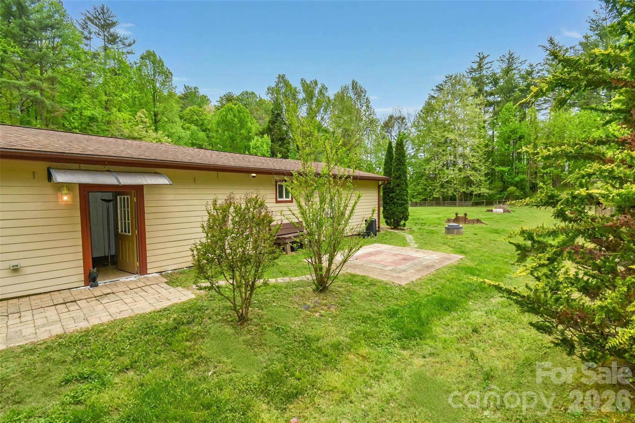 945 N Country Club Road
