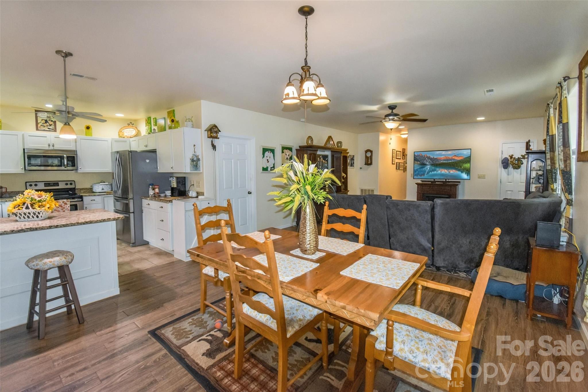 945 N Country Club Road