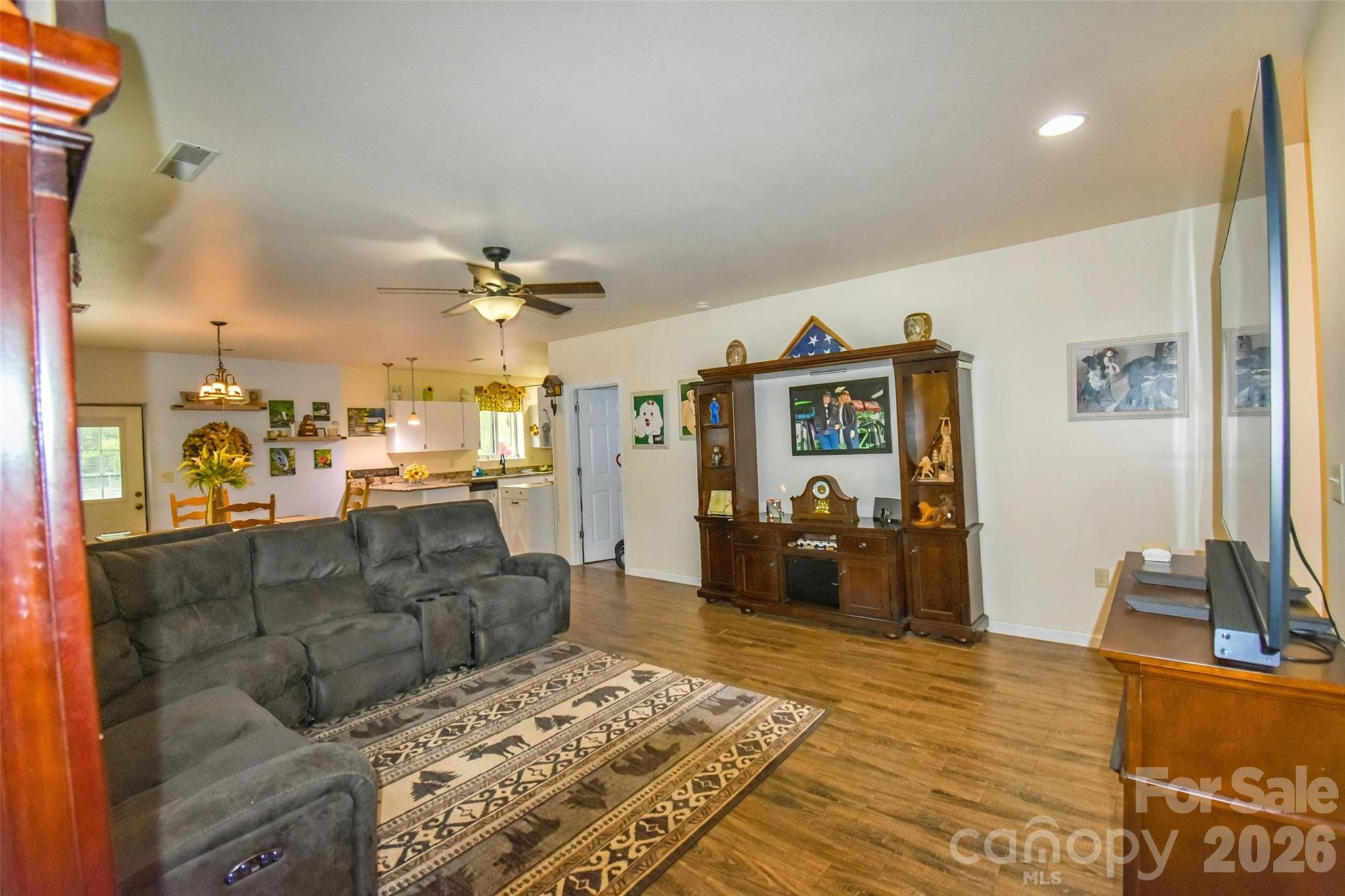 945 N Country Club Road