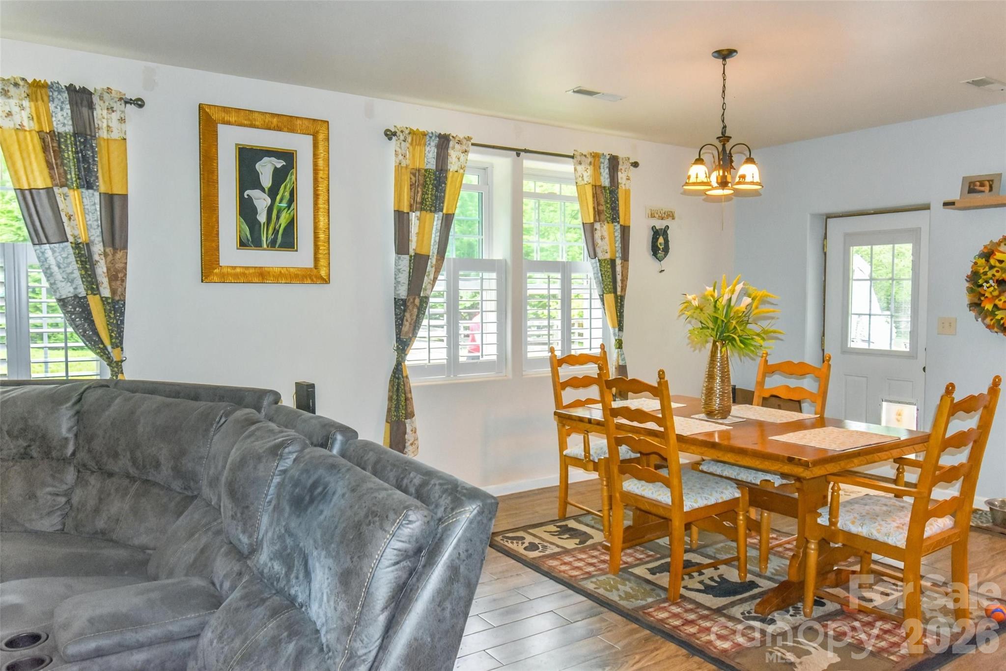 945 N Country Club Road