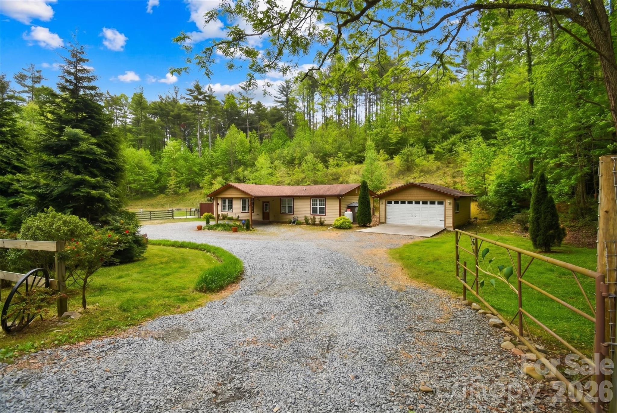 945 N Country Club Road