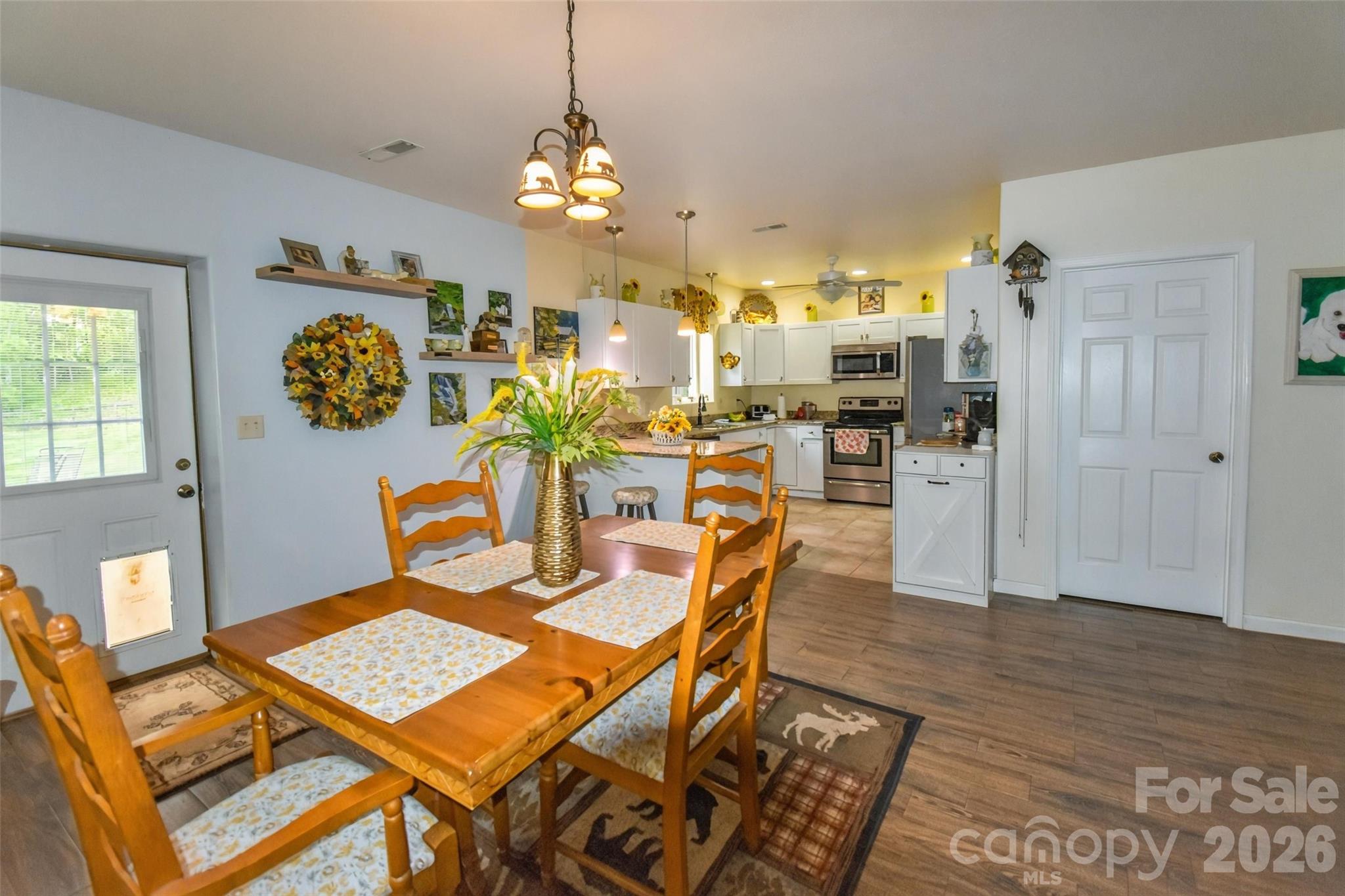 945 N Country Club Road