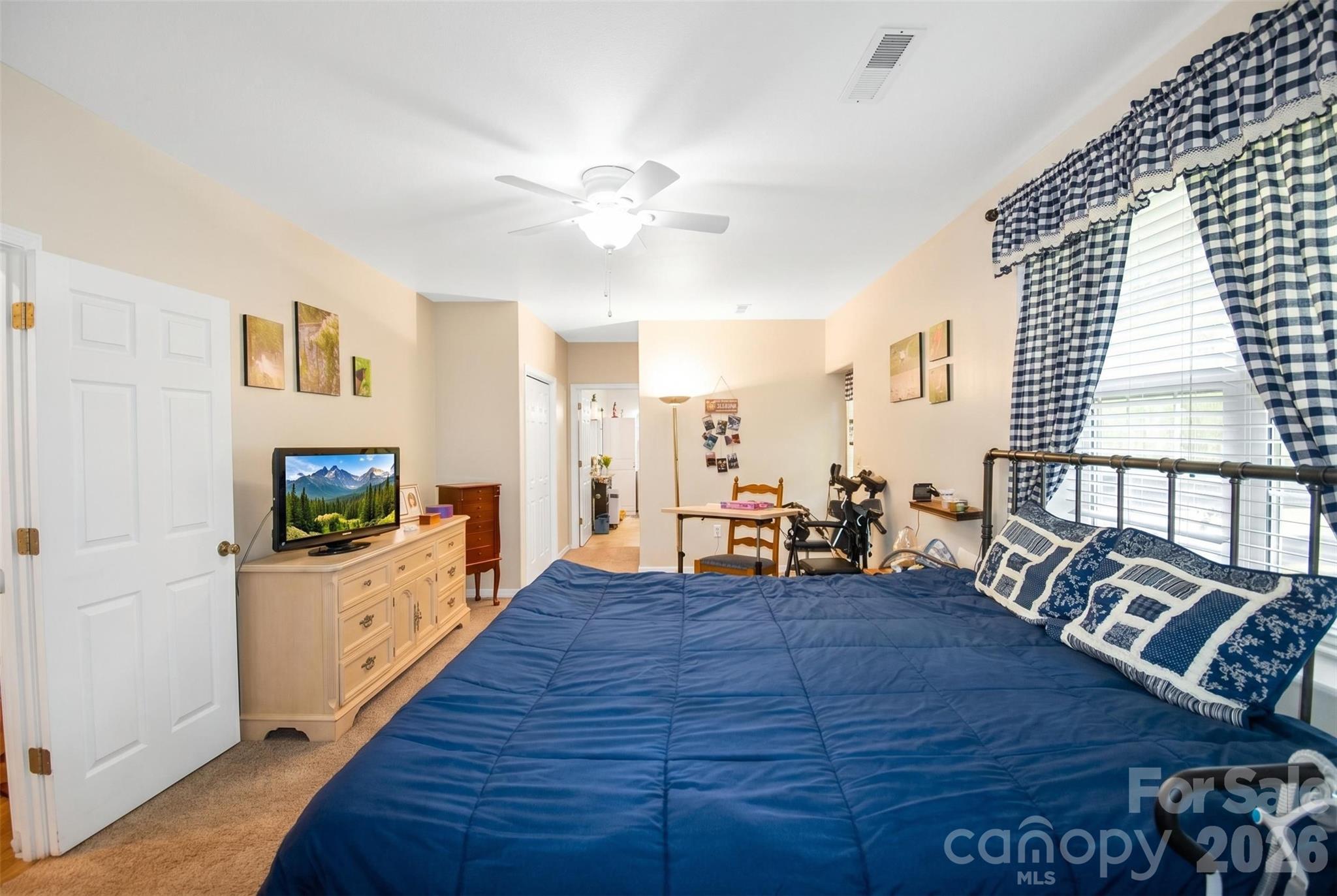 945 N Country Club Road